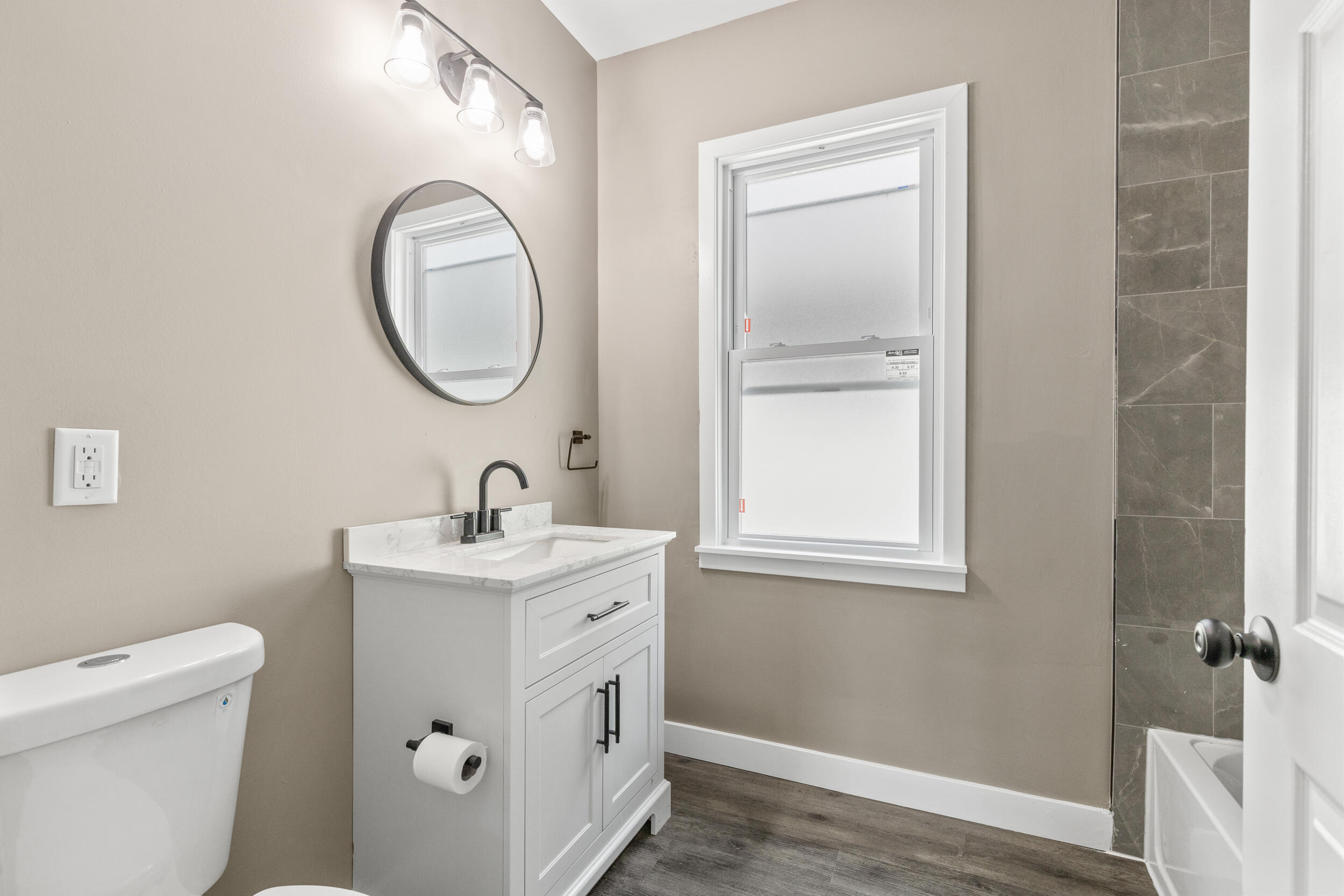 3017 N 26th St Unit: 3019