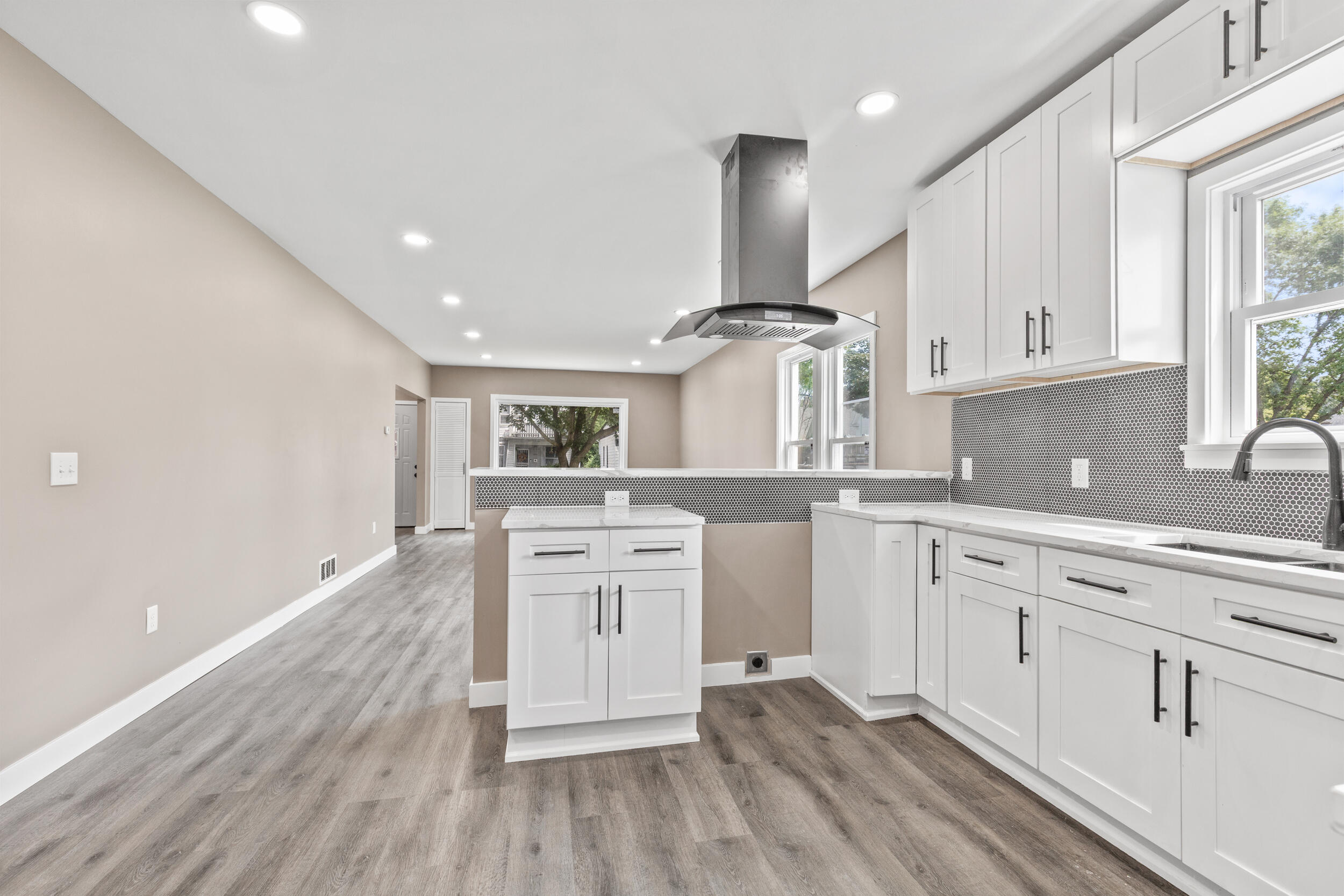 3017 N 26th St Unit: 3019
