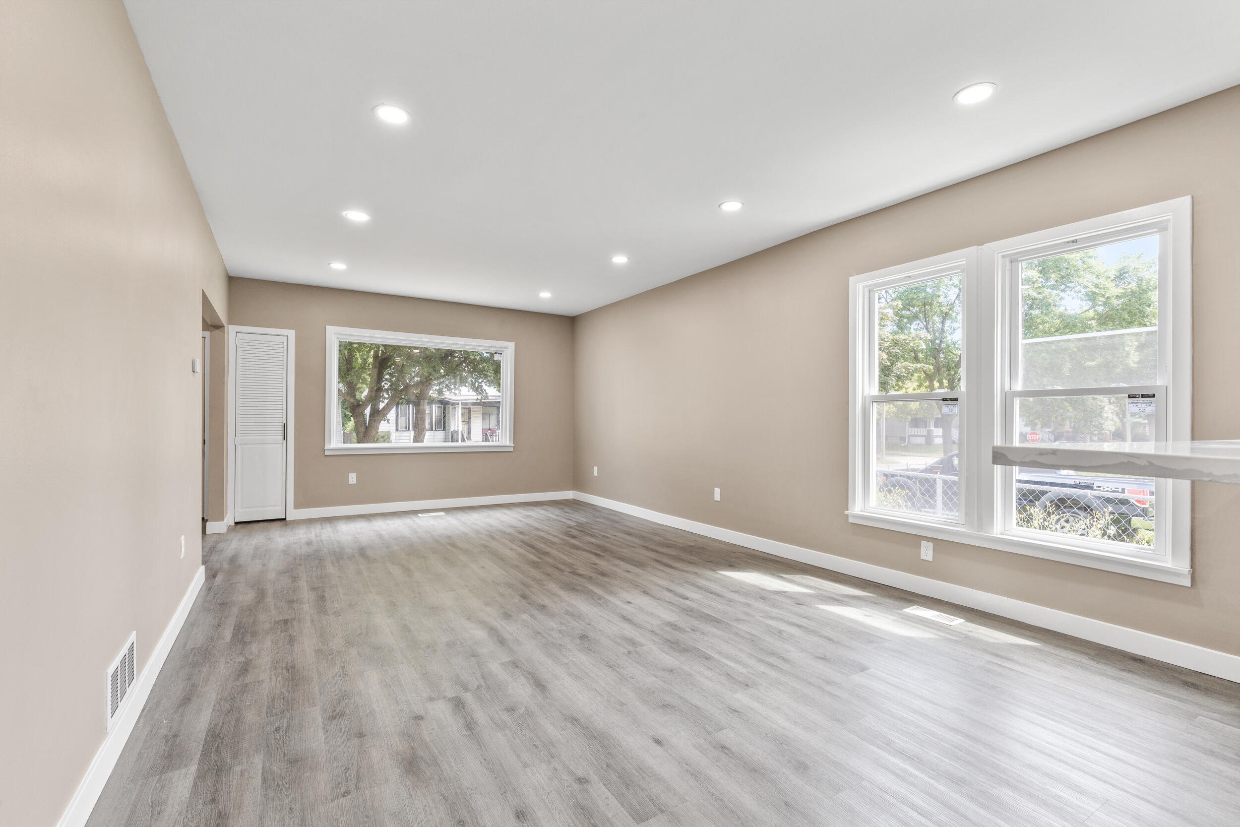 3017 N 26th St Unit: 3019