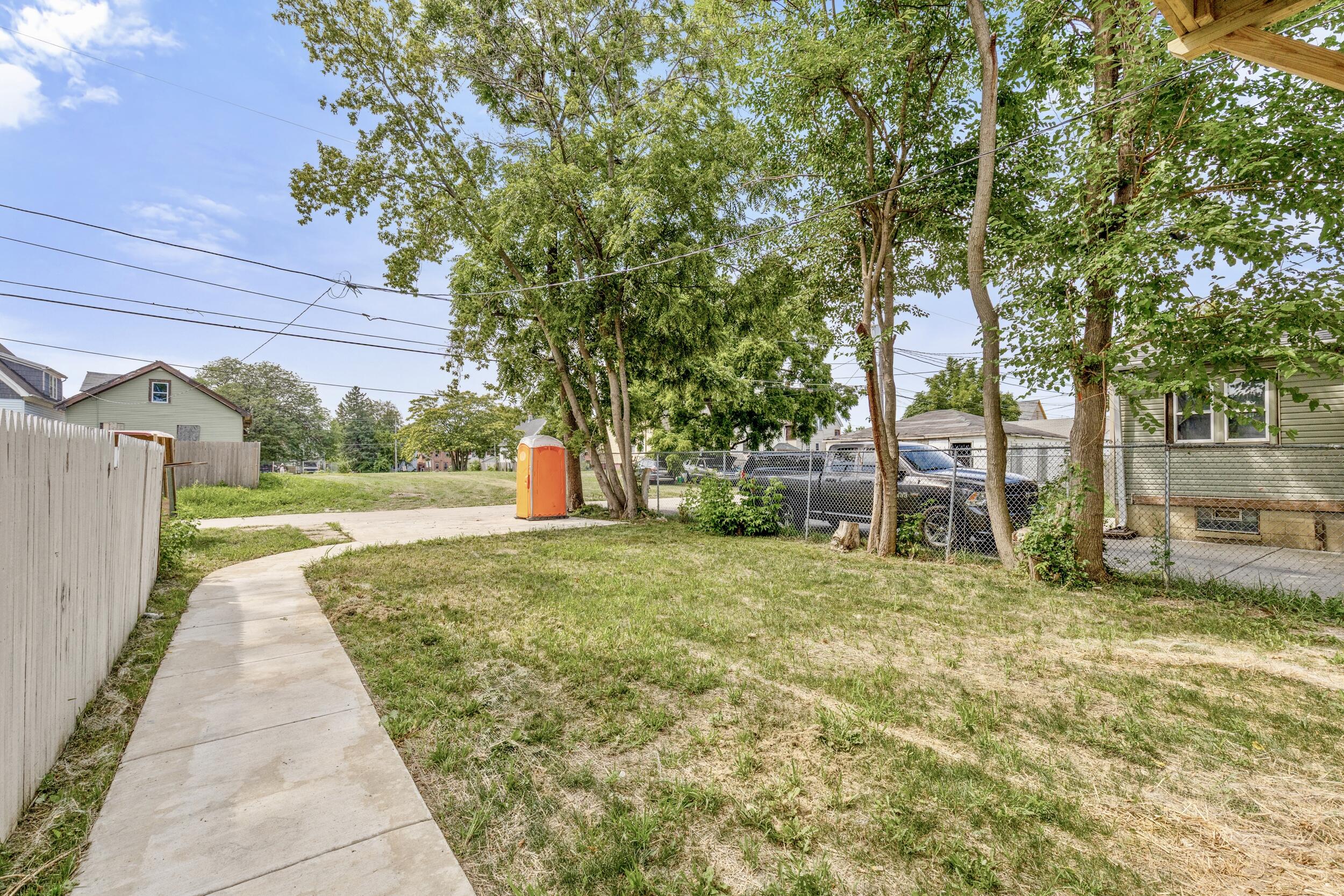 3017 N 26th St Unit: 3019