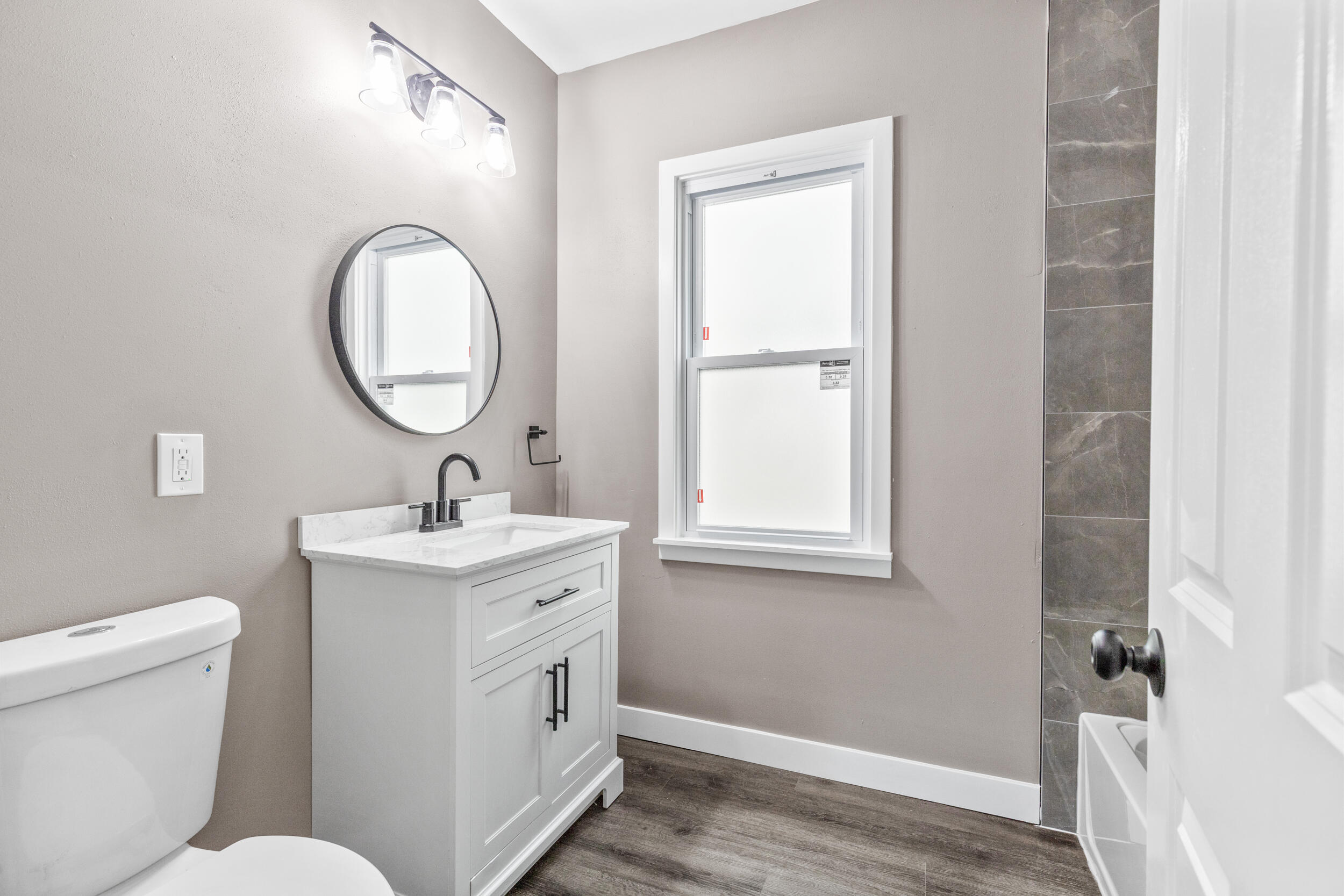 3017 N 26th St Unit: 3019