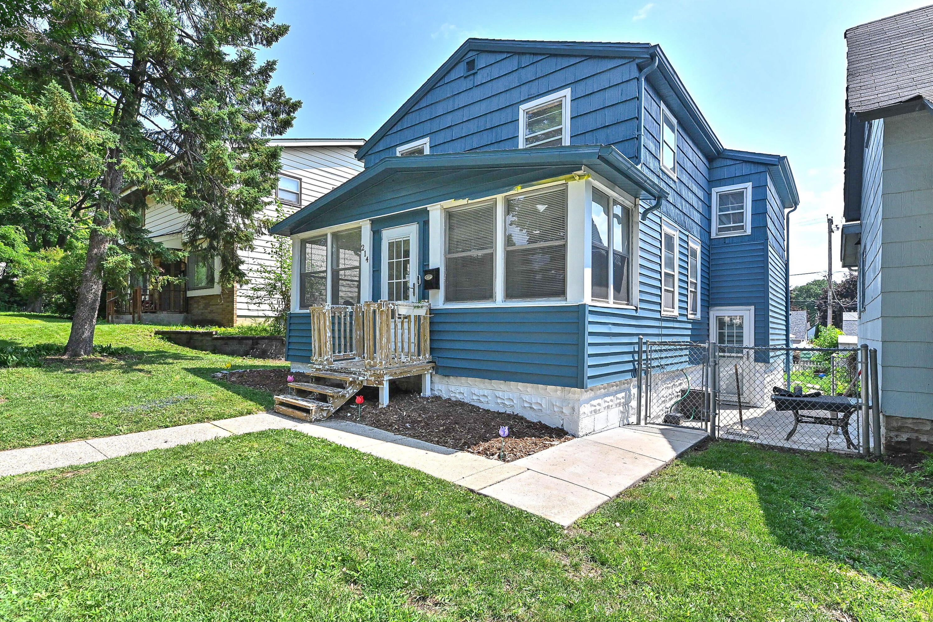 214 S 62nd St
