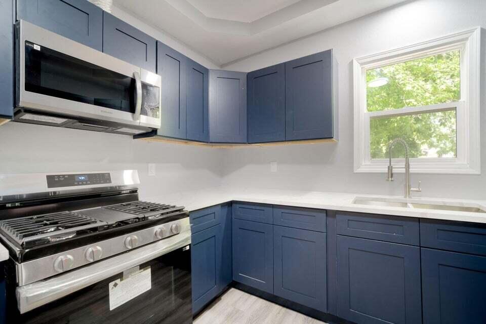 2646 N Vel R Phillips Ave