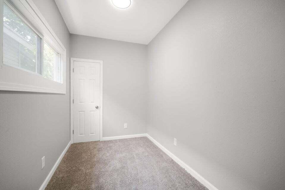 2646 N Vel R Phillips Ave