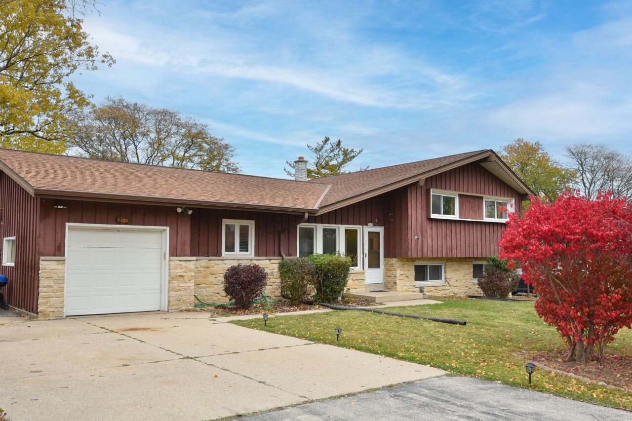 5406 W Portage Ave