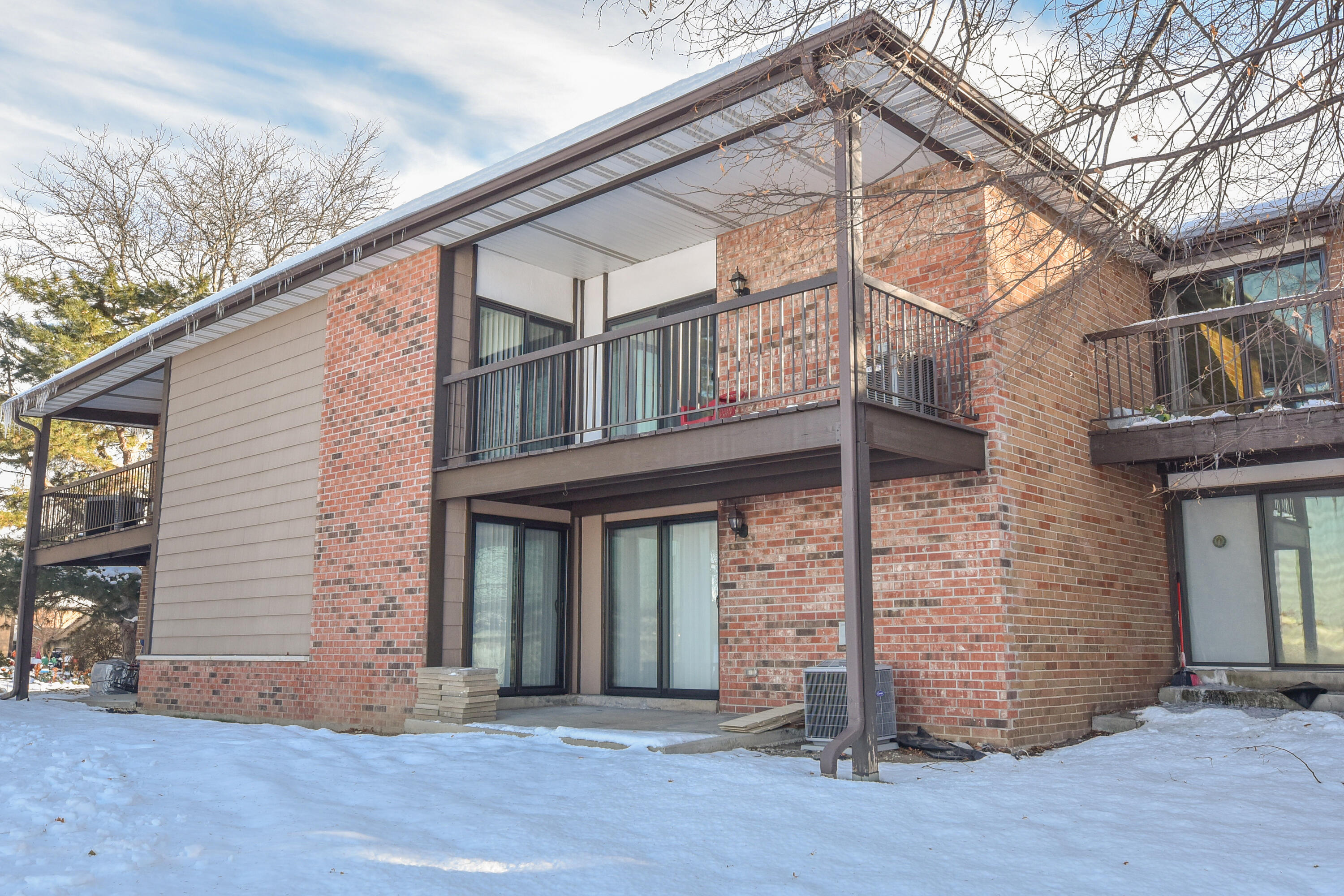 8605 N Servite Dr Unit: 105