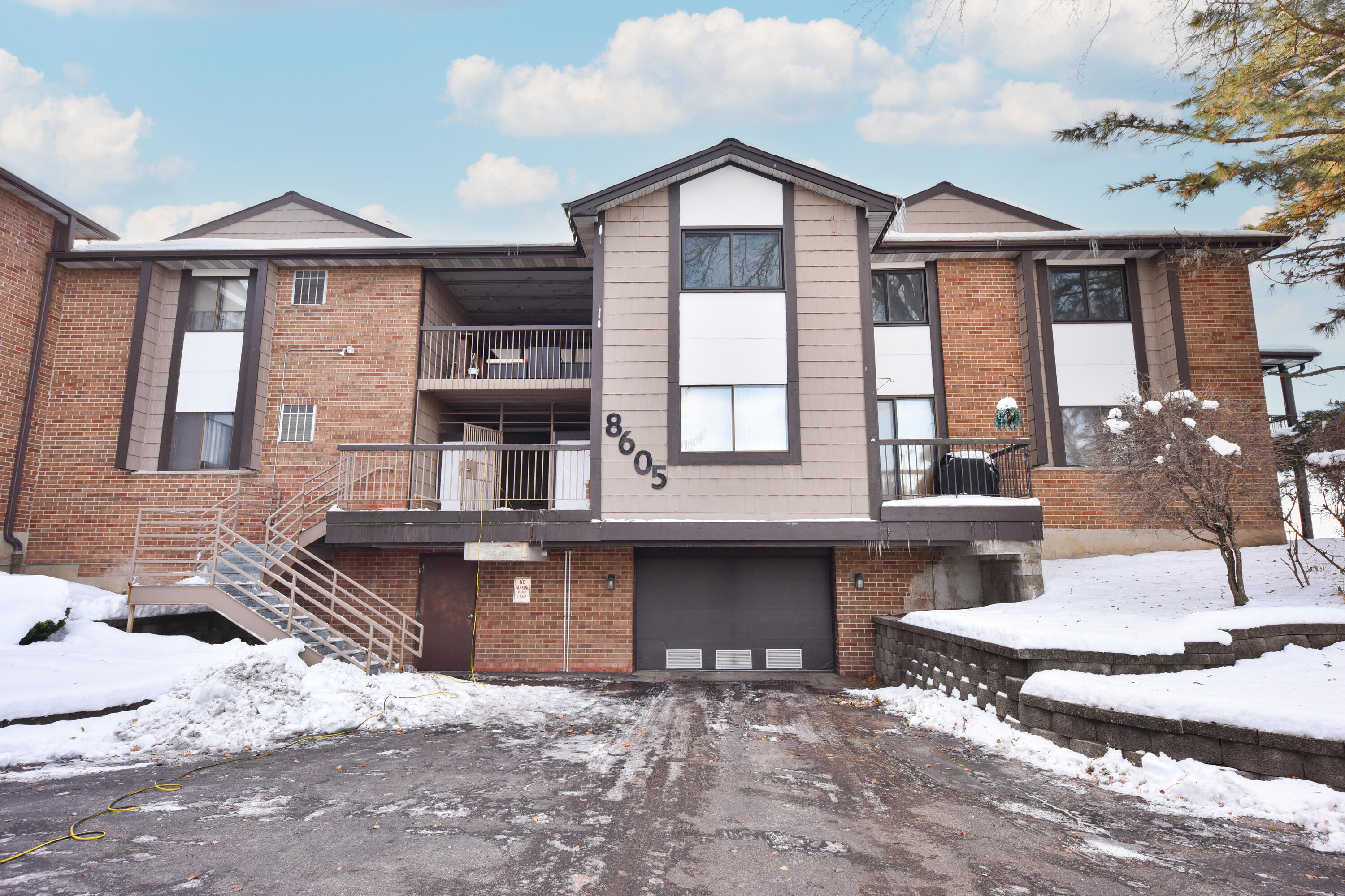 8605 N Servite Dr Unit: 105