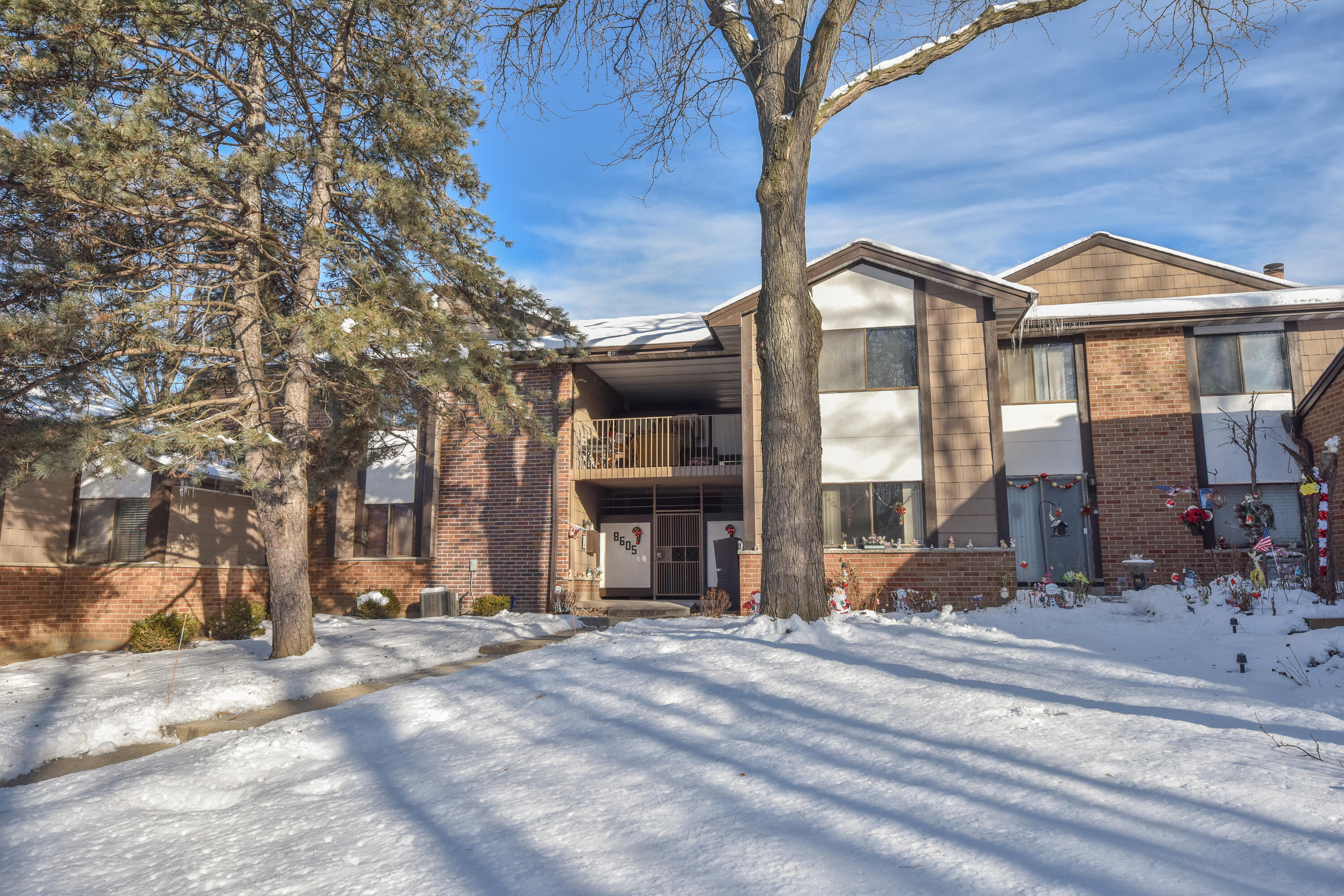 8605 N Servite Dr Unit: 105