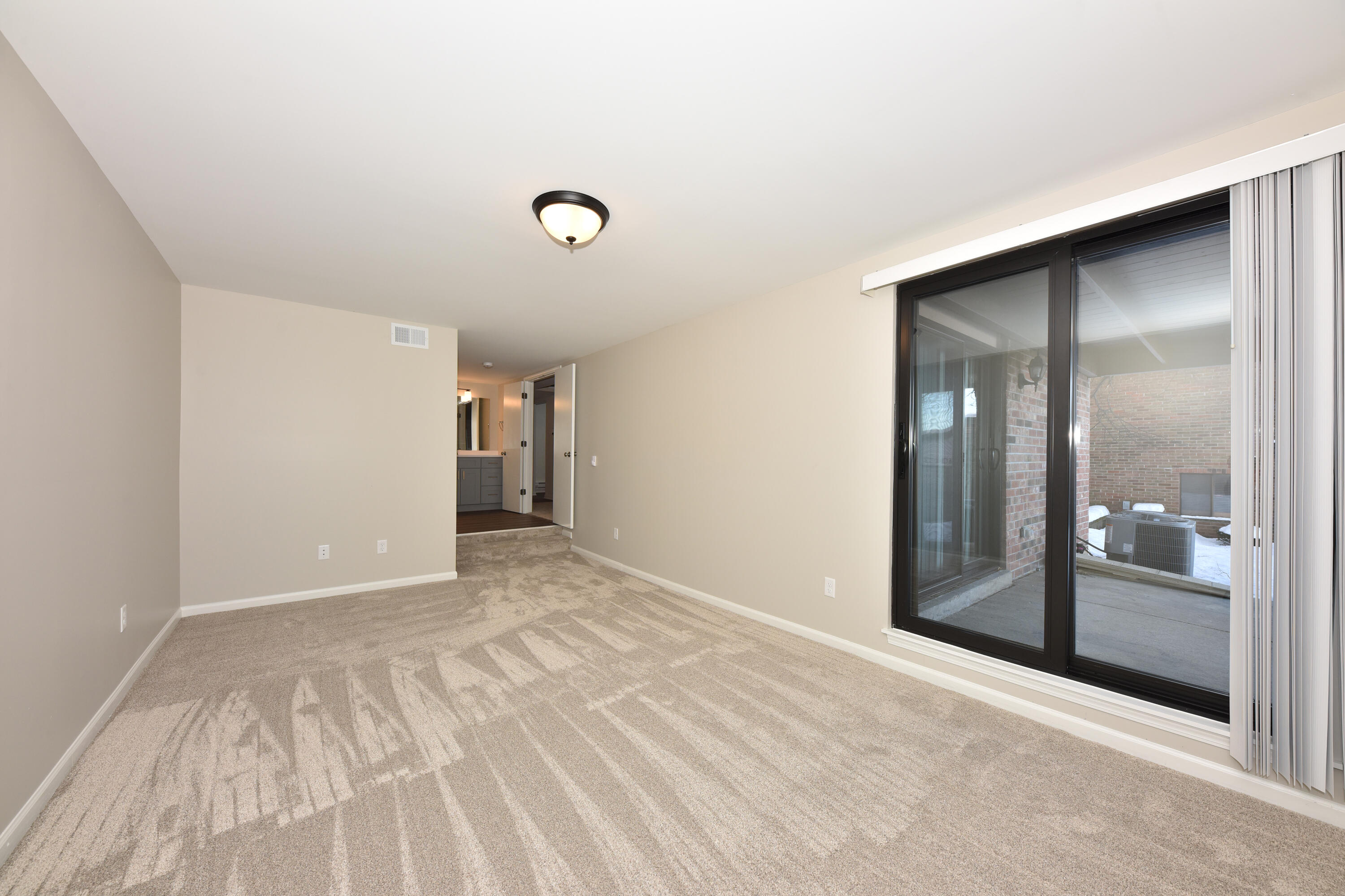 8605 N Servite Dr Unit: 105