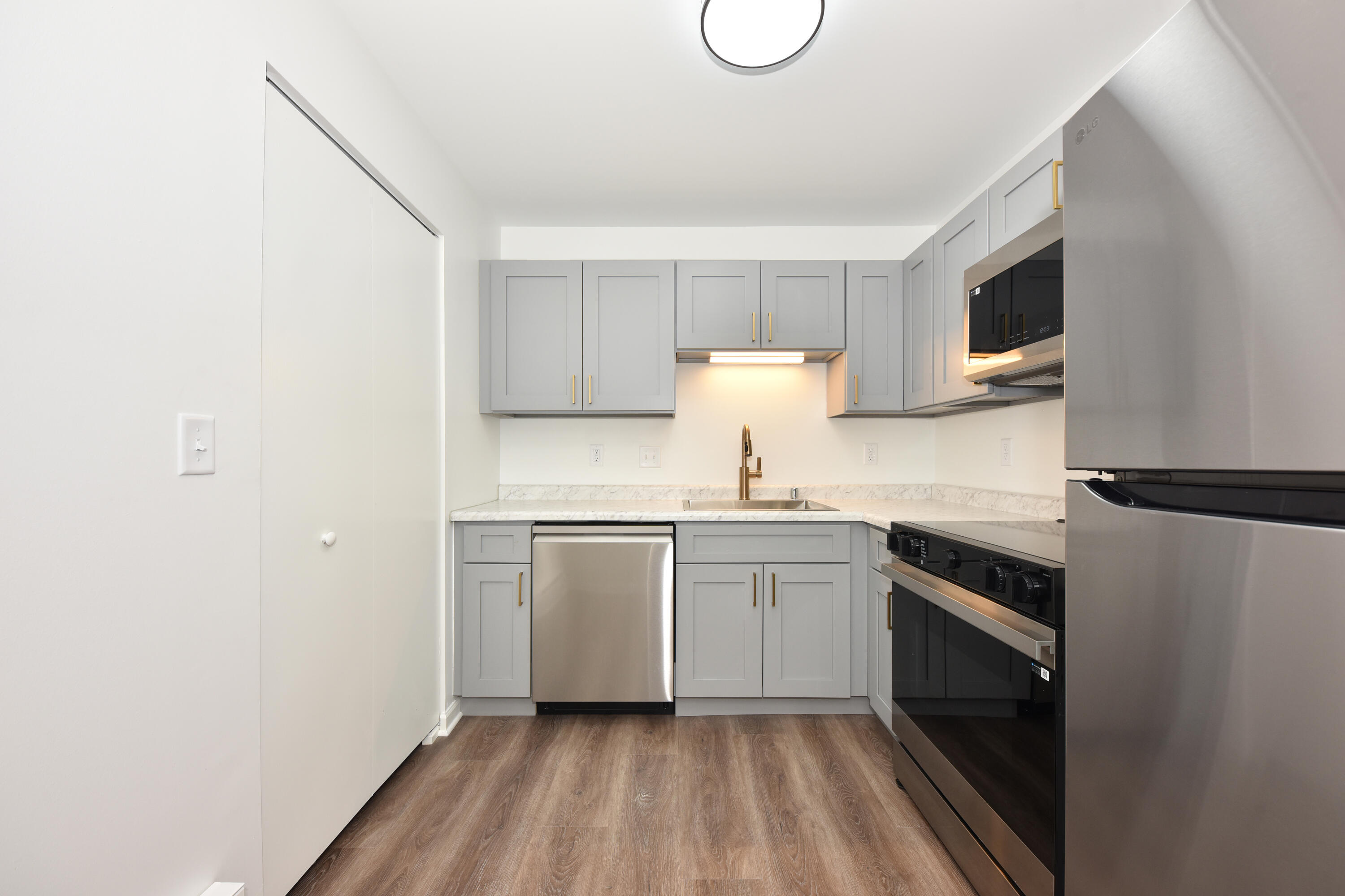 8605 N Servite Dr Unit: 105