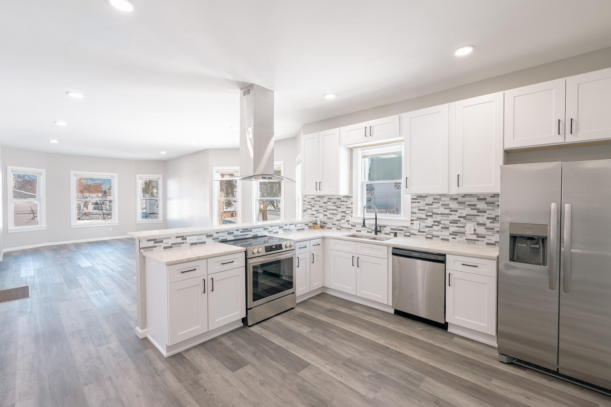 3513 W Lloyd St Unit: 3515