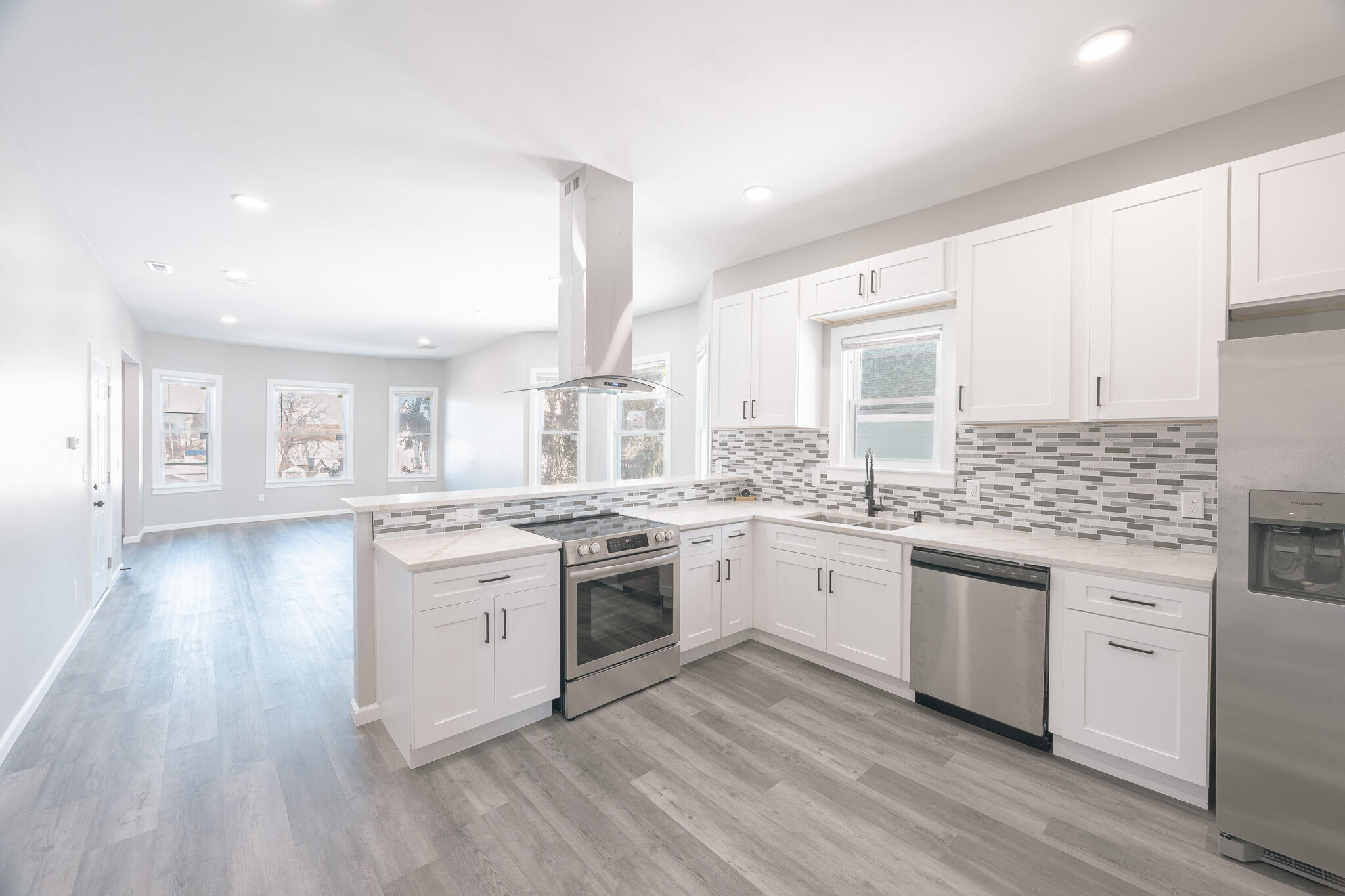 3513 W Lloyd St Unit: 3515