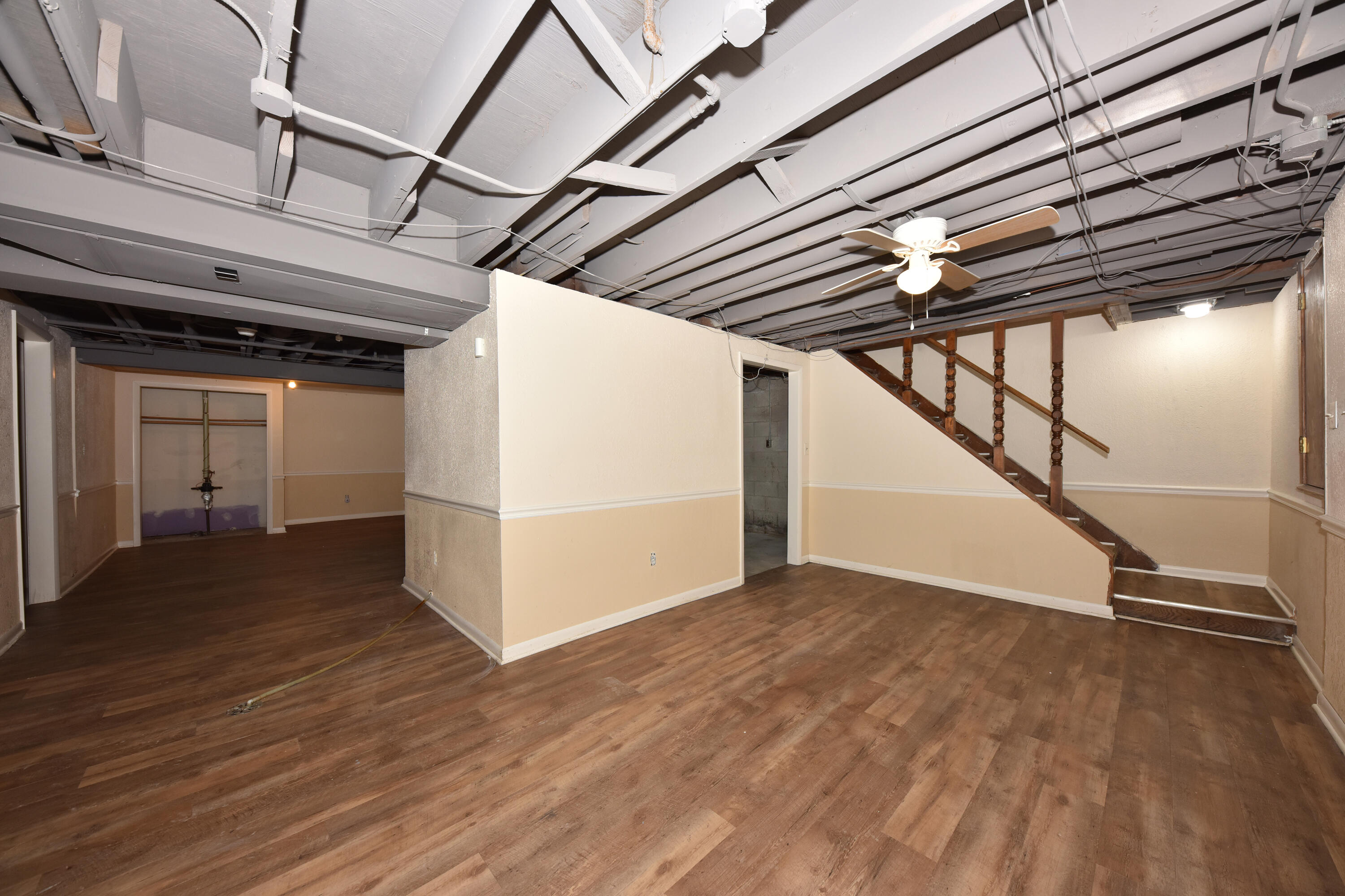 3910 W Calumet Rd