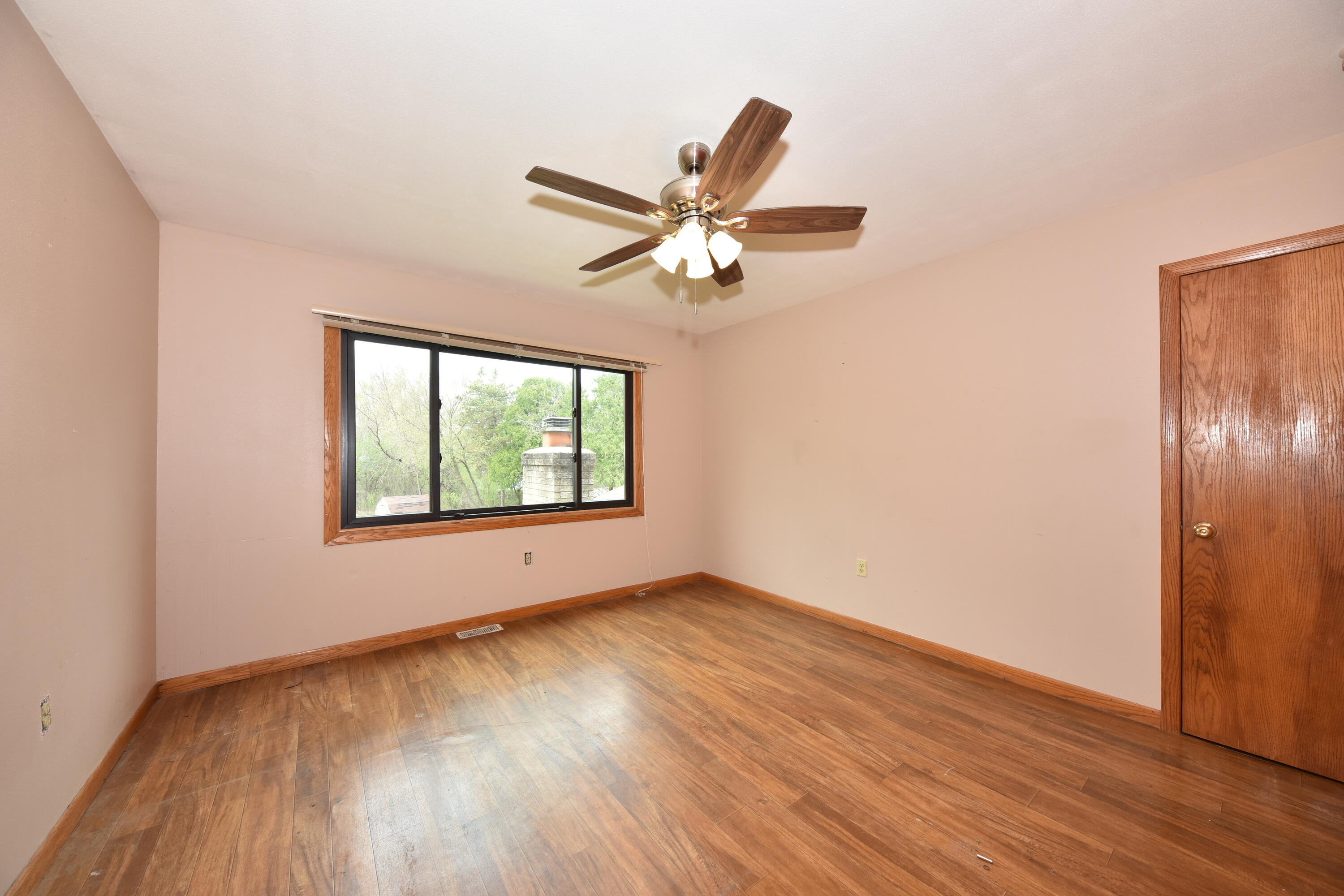 3910 W Calumet Rd