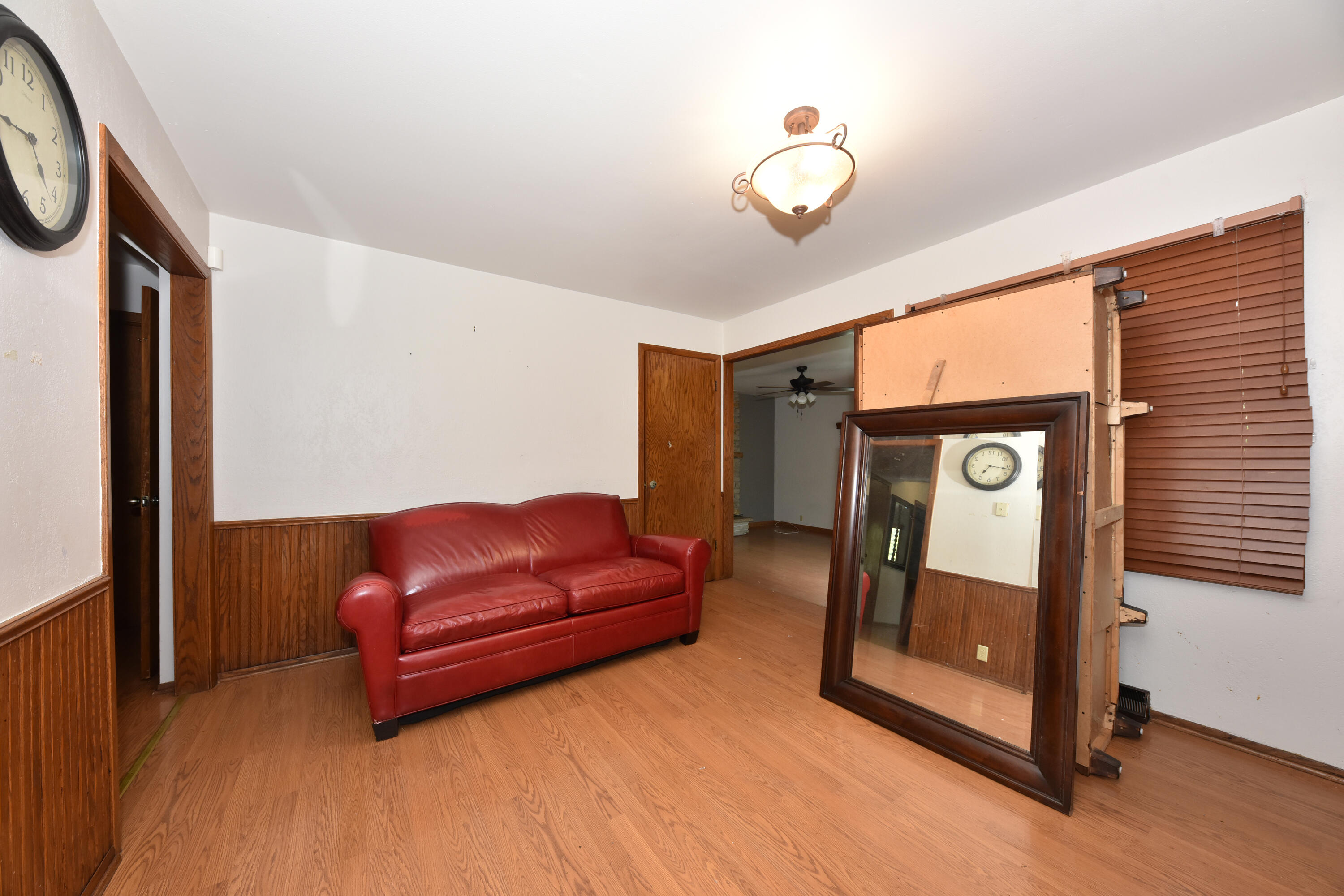 3910 W Calumet Rd