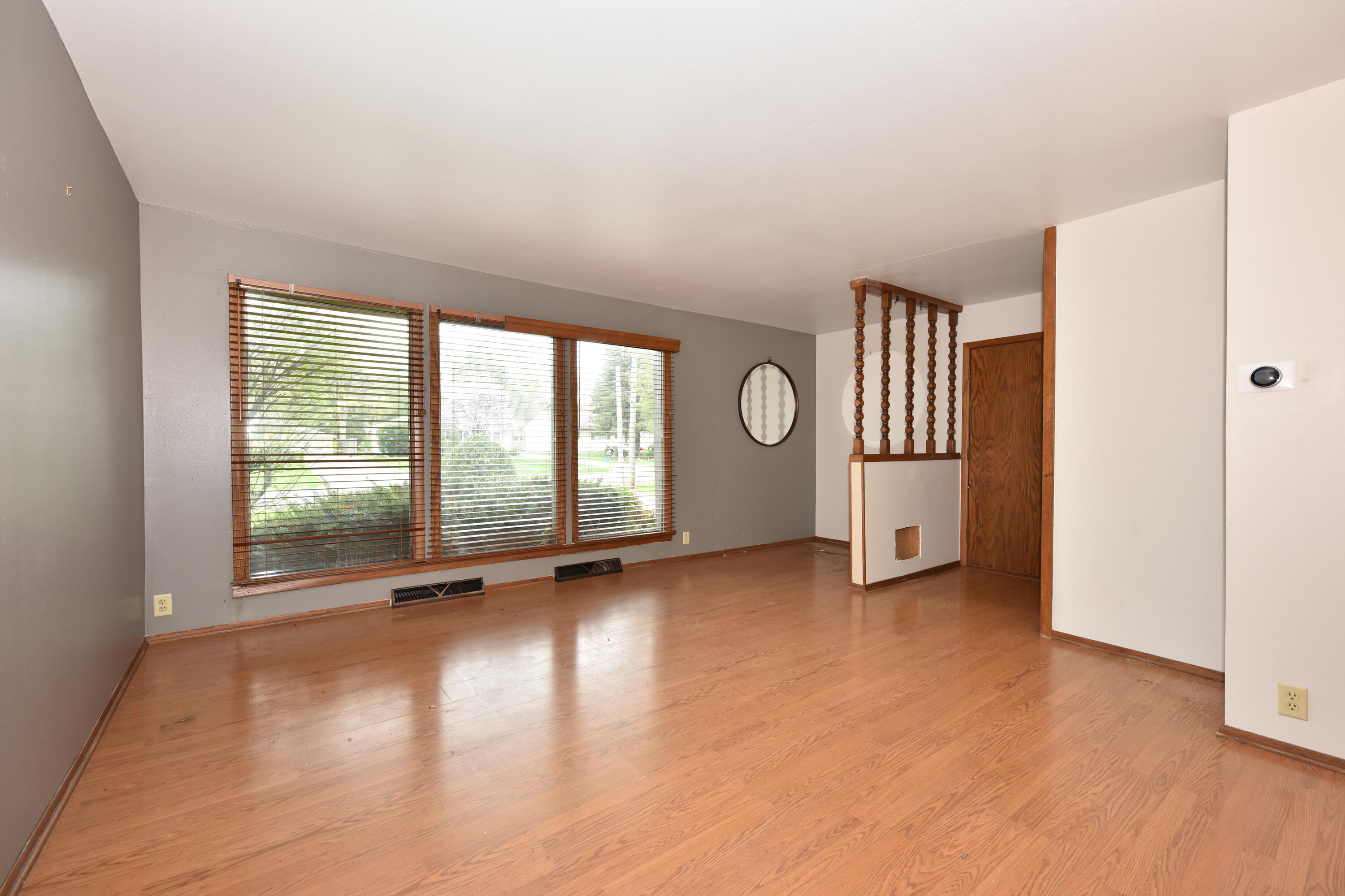 3910 W Calumet Rd