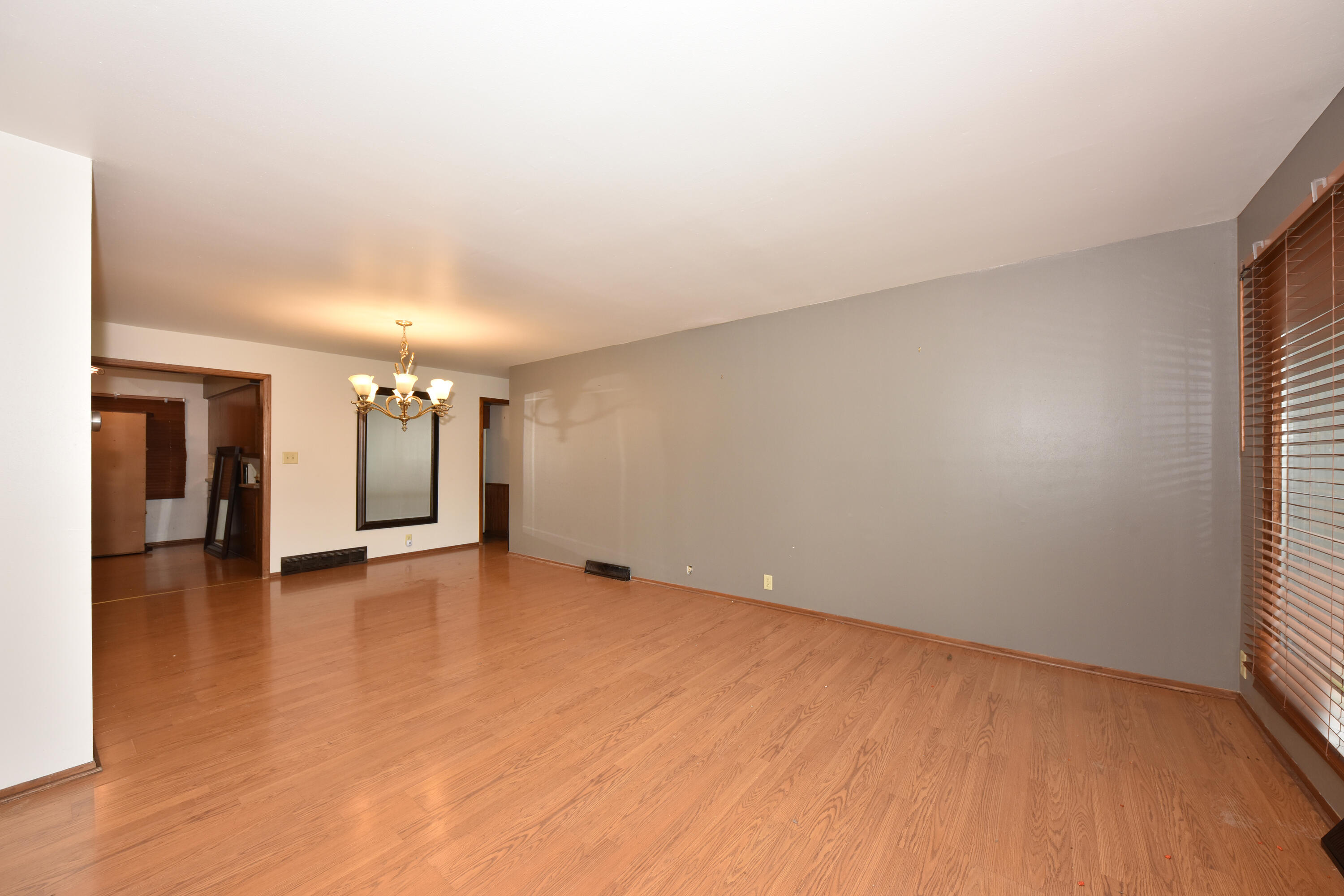 3910 W Calumet Rd