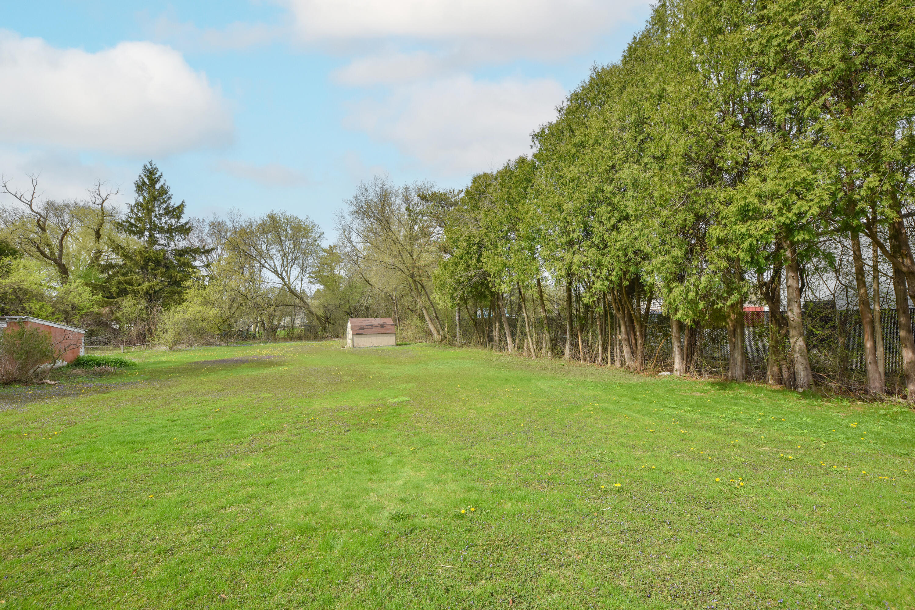 3910 W Calumet Rd