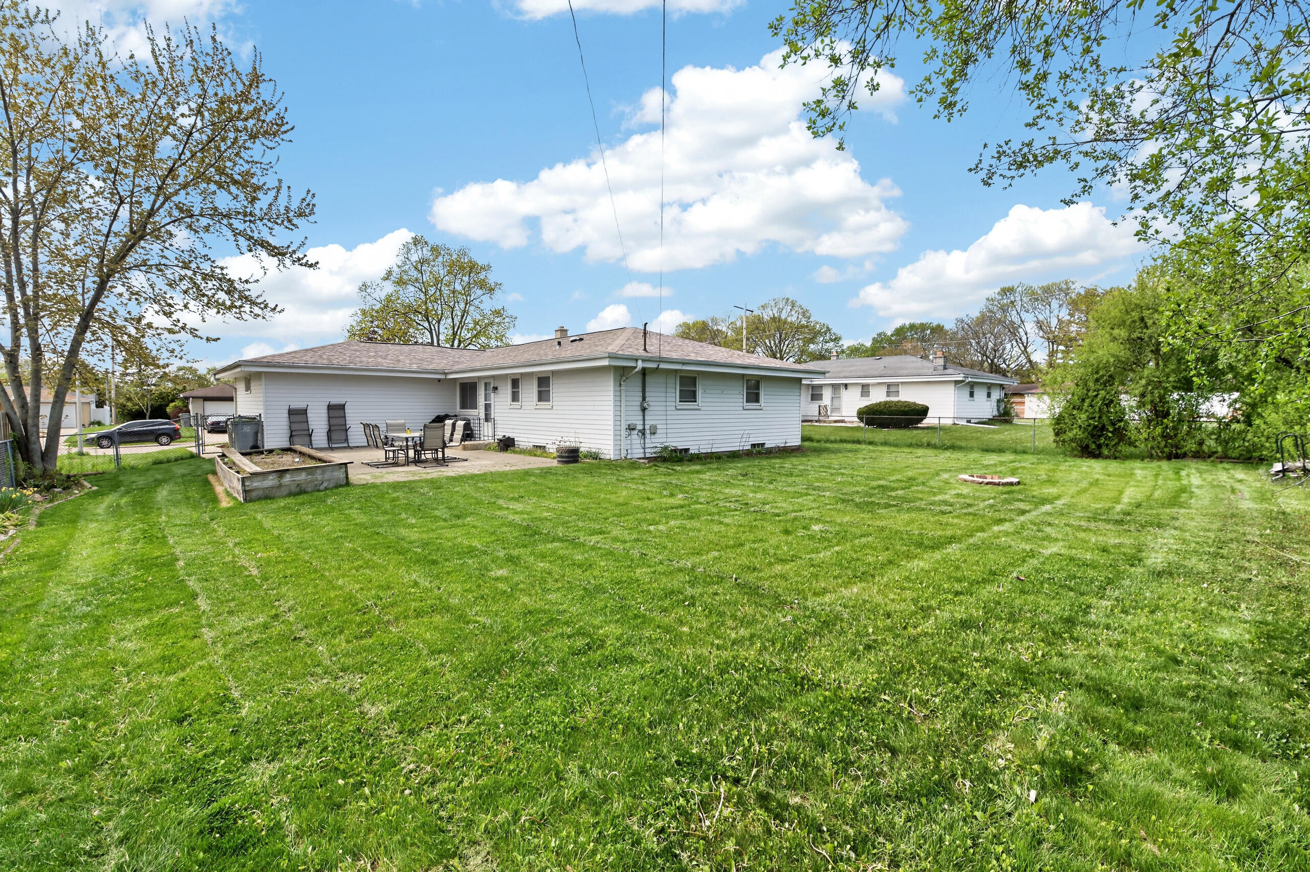 8810 W Petersik St