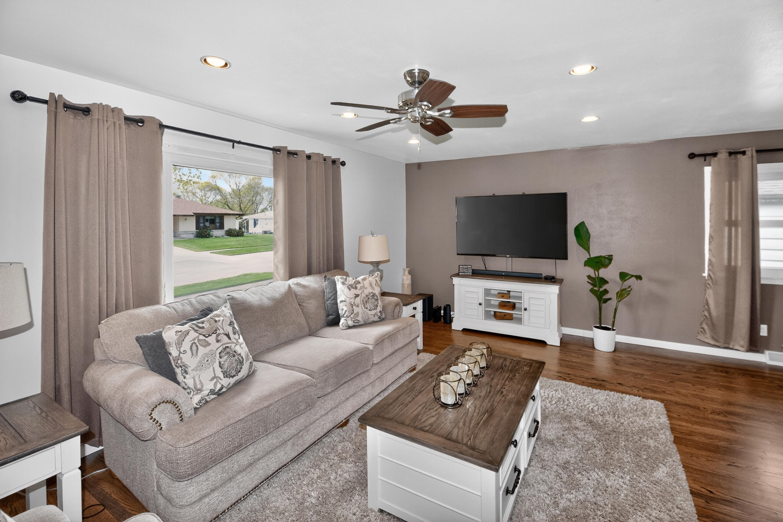 8810 W Petersik St