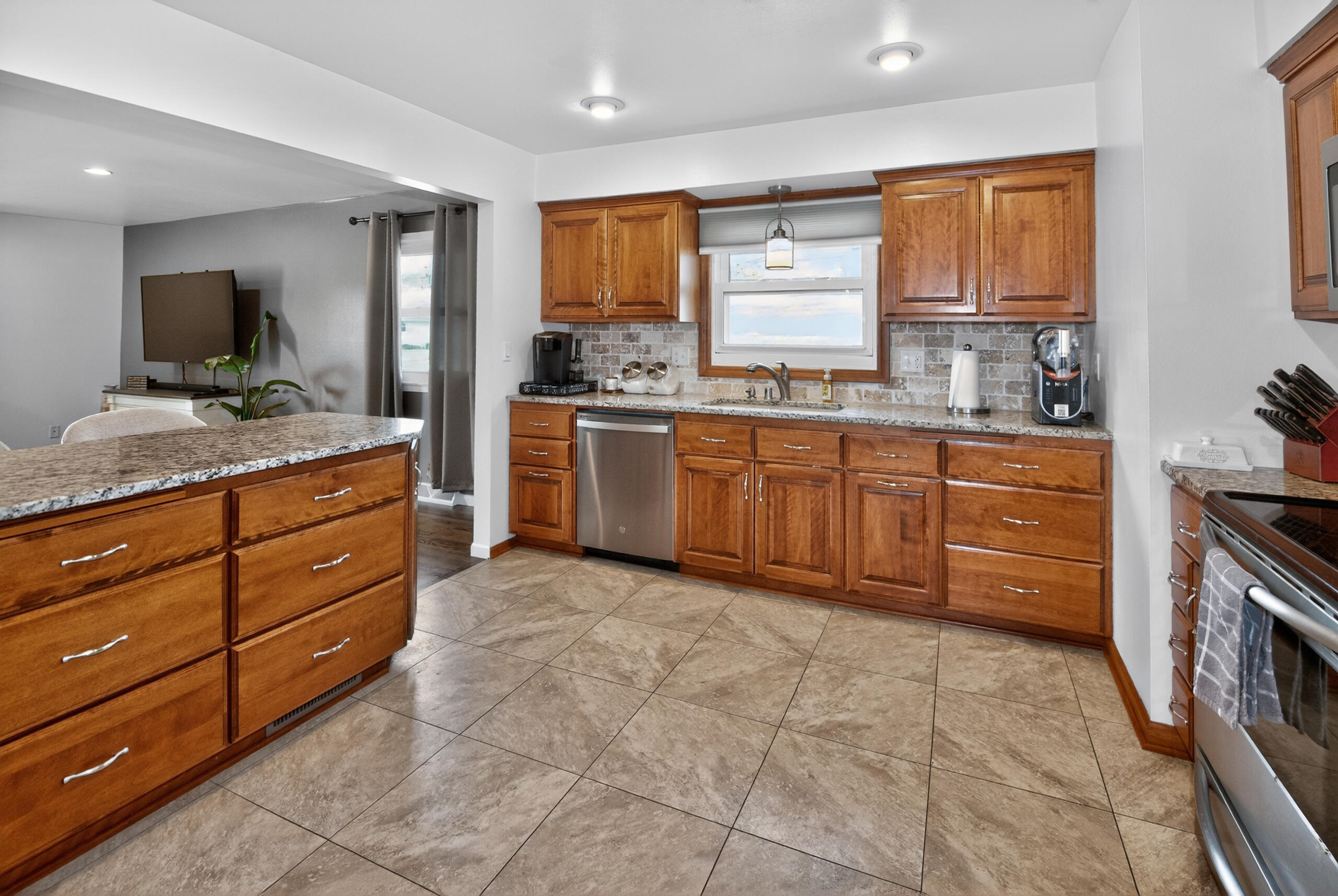 8810 W Petersik St