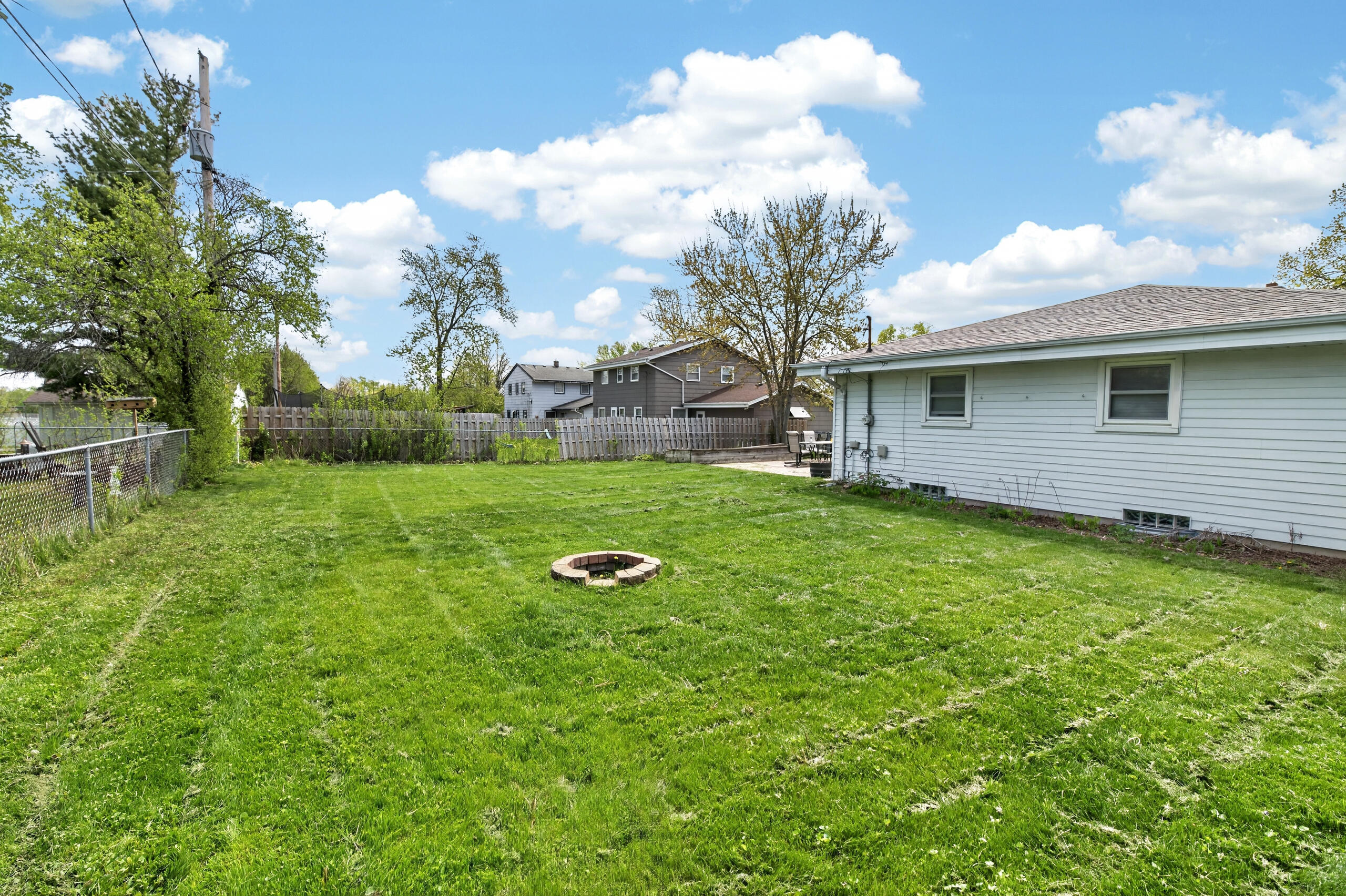8810 W Petersik St