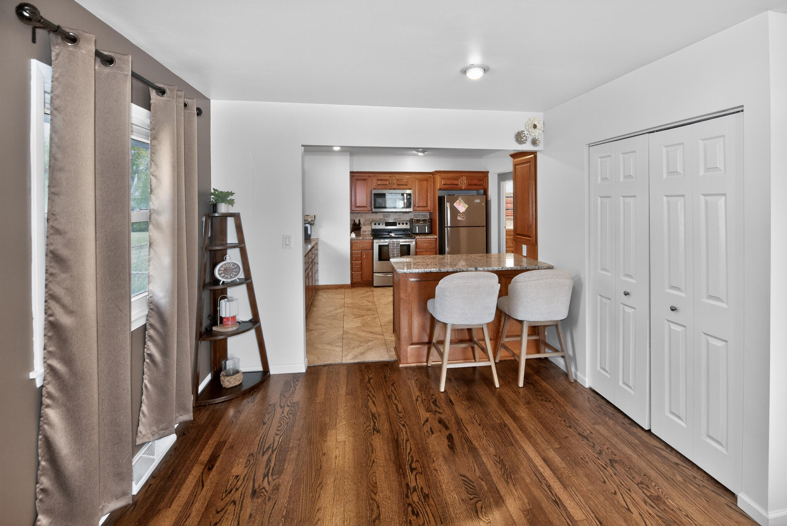 8810 W Petersik St