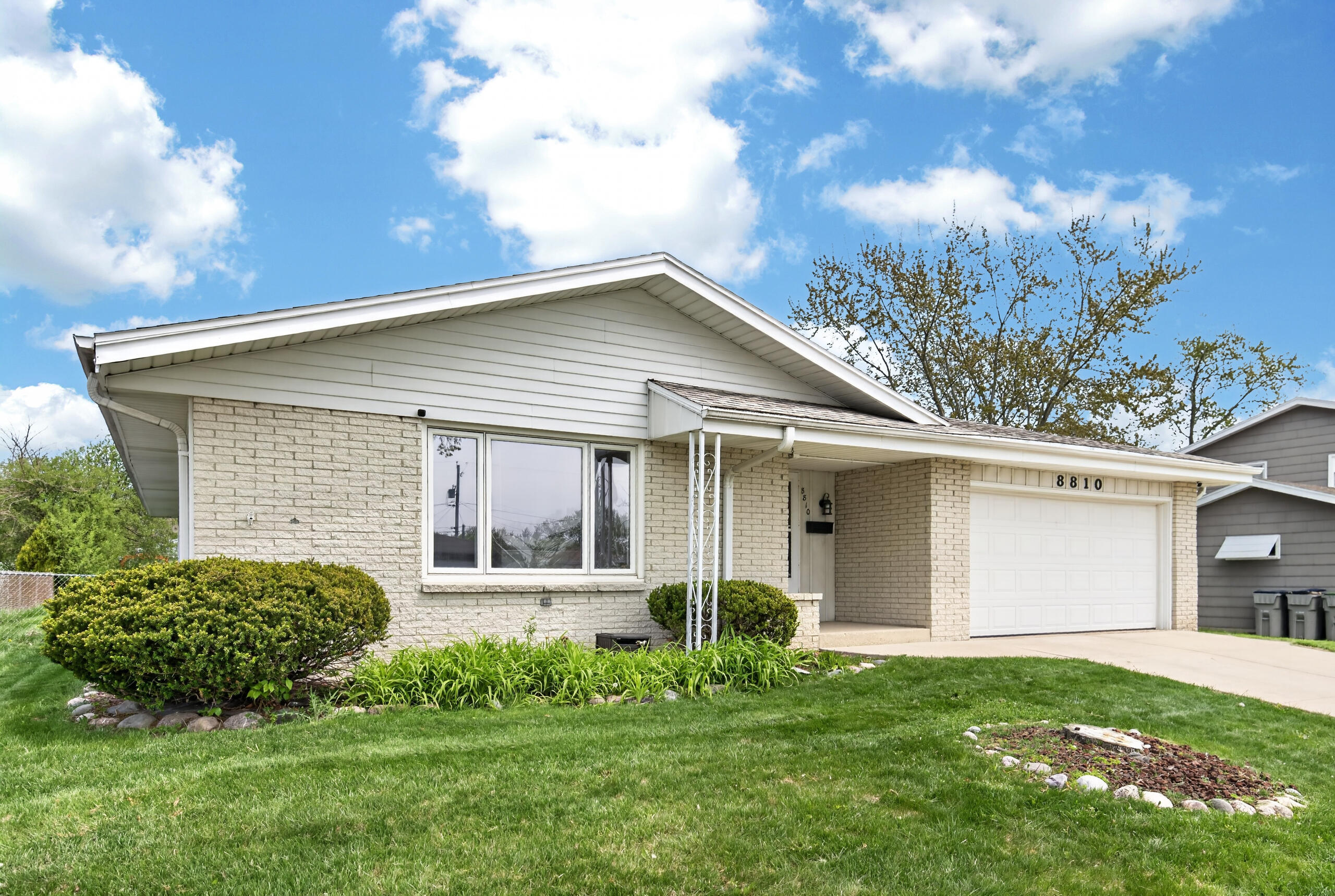 8810 W Petersik St