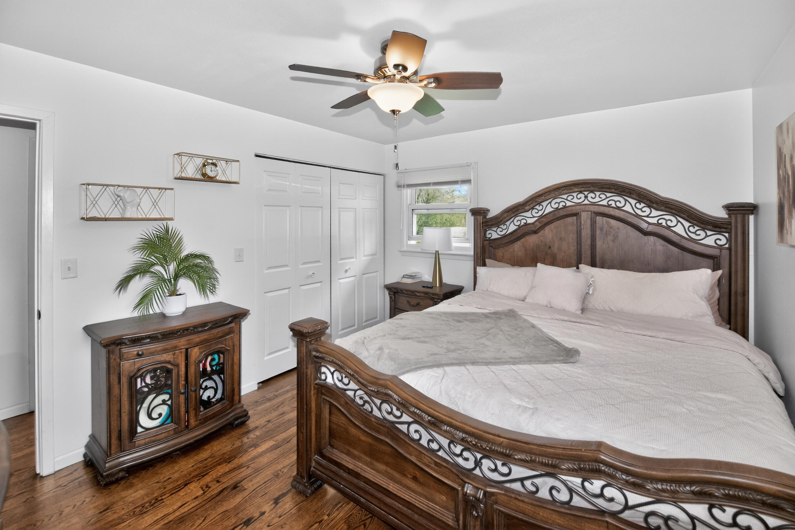 8810 W Petersik St
