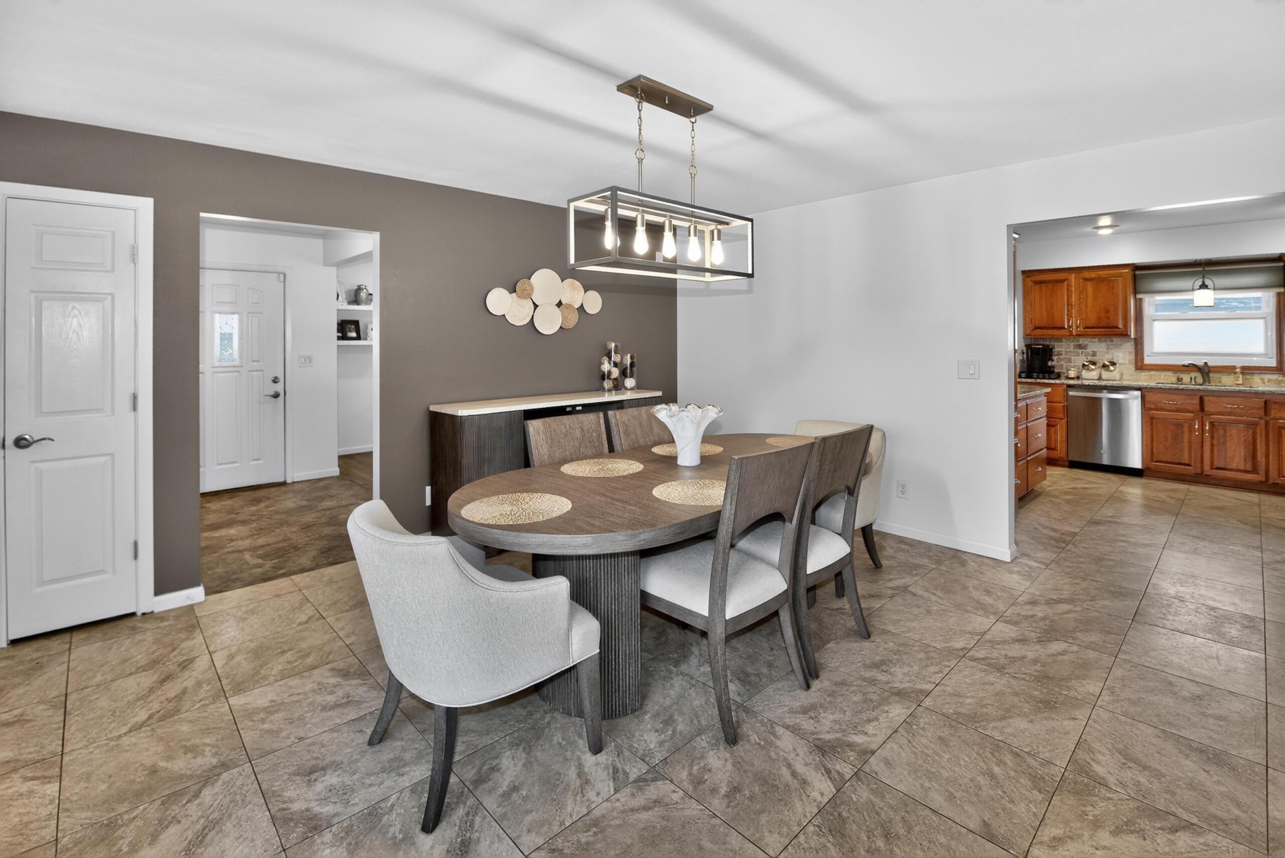 8810 W Petersik St