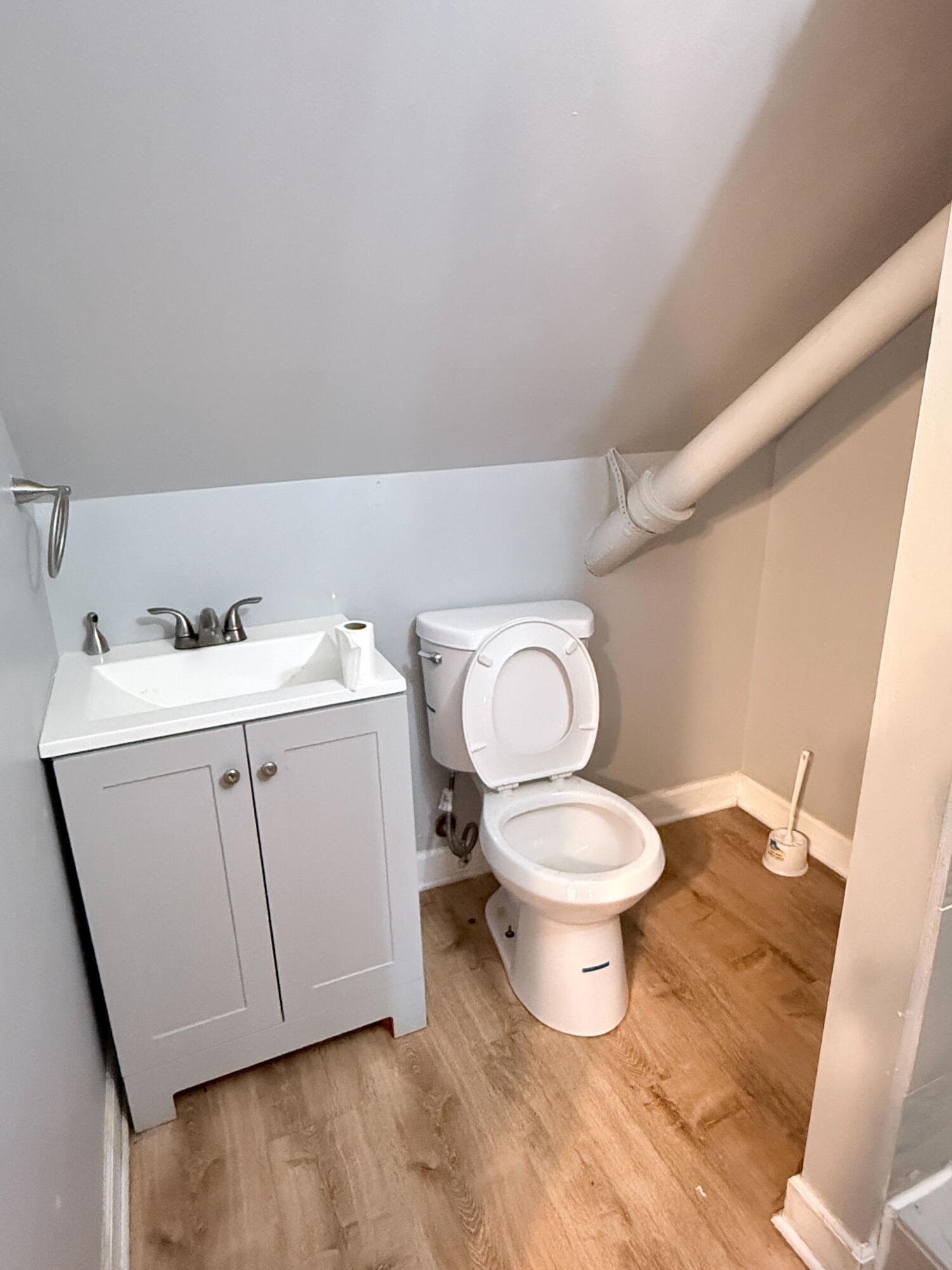 2902 N 44th St Unit: 2904