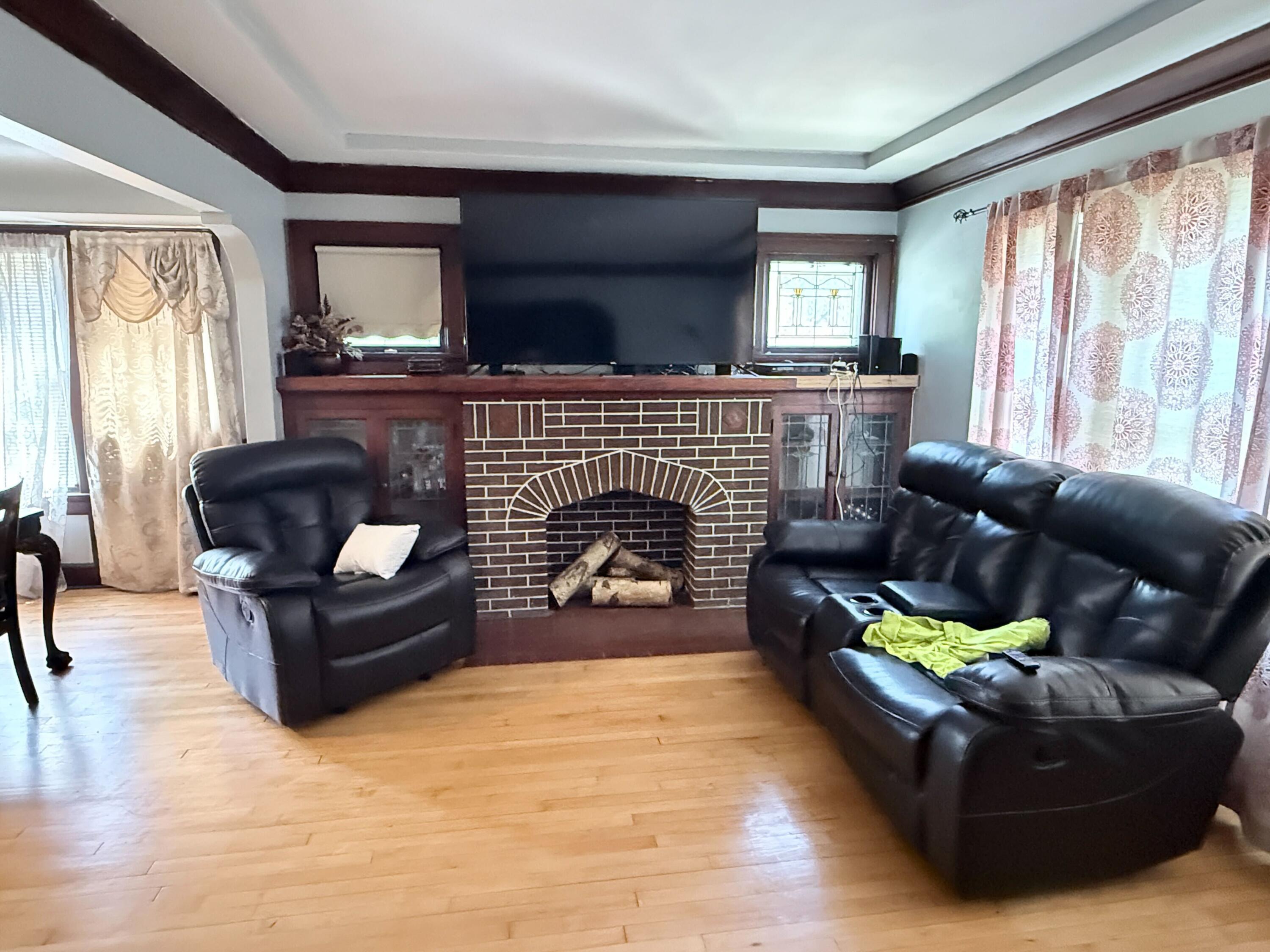 2902 N 44th St Unit: 2904