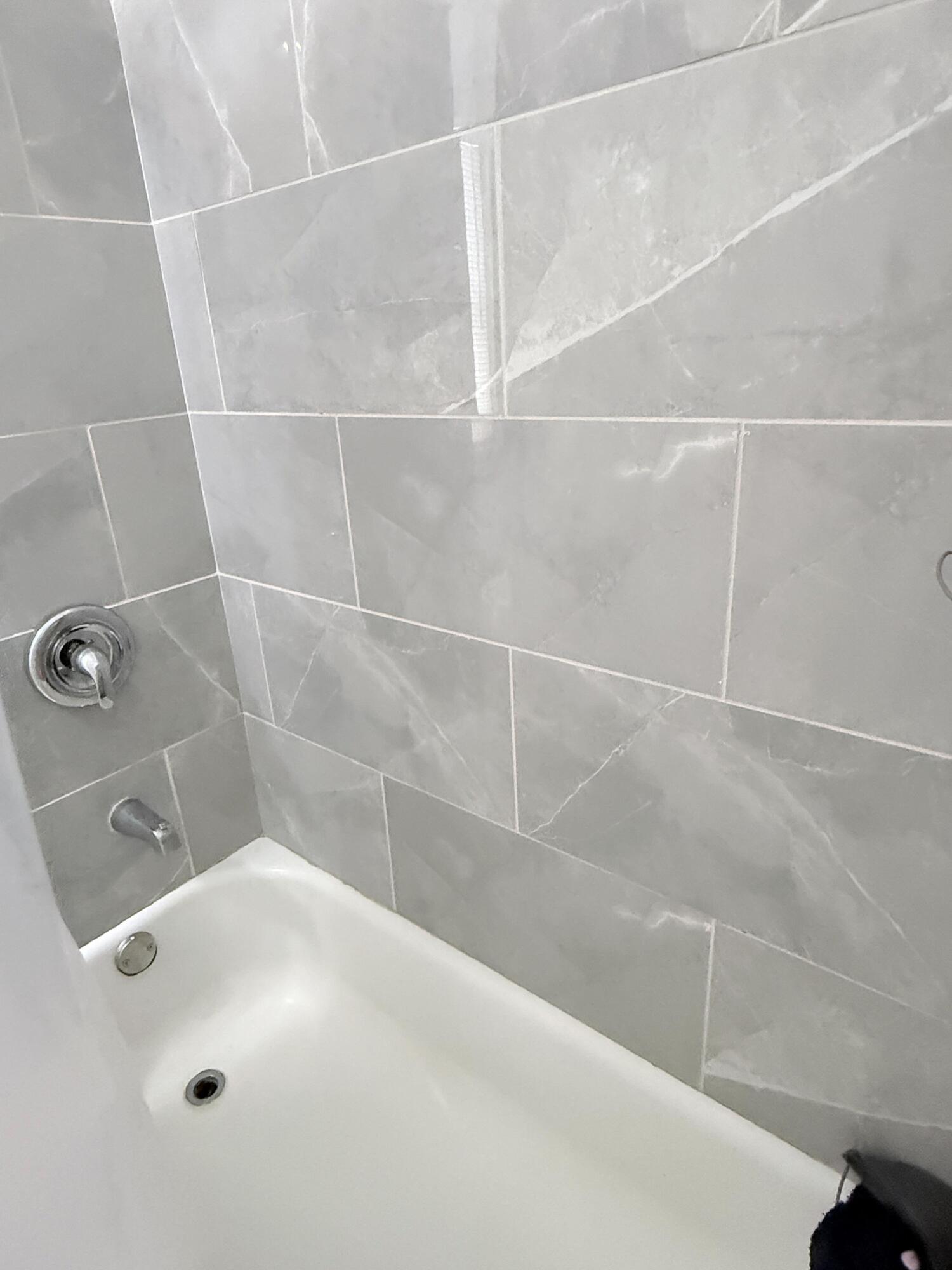 2902 N 44th St Unit: 2904