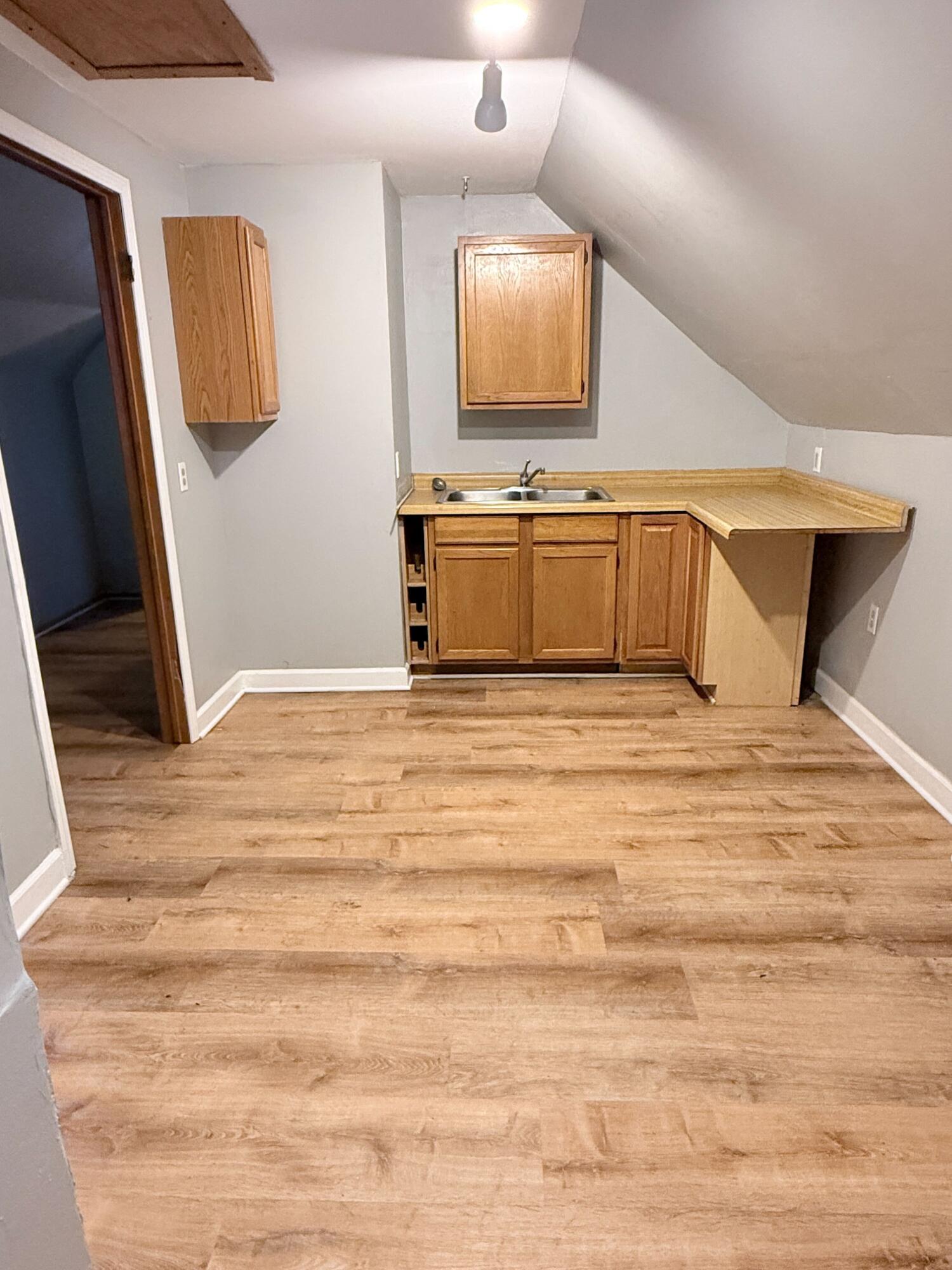 2902 N 44th St Unit: 2904