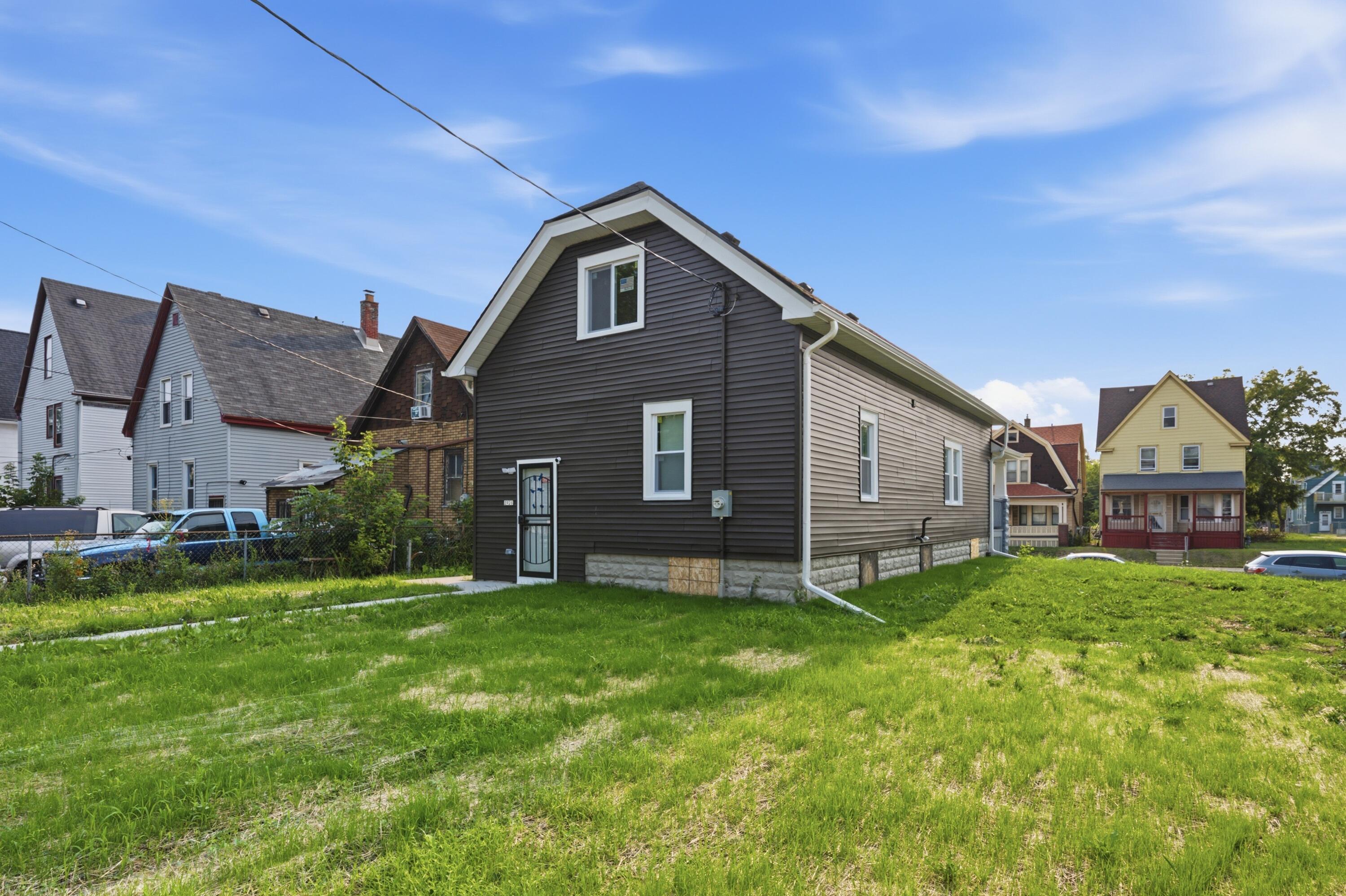 2920 N 27th St