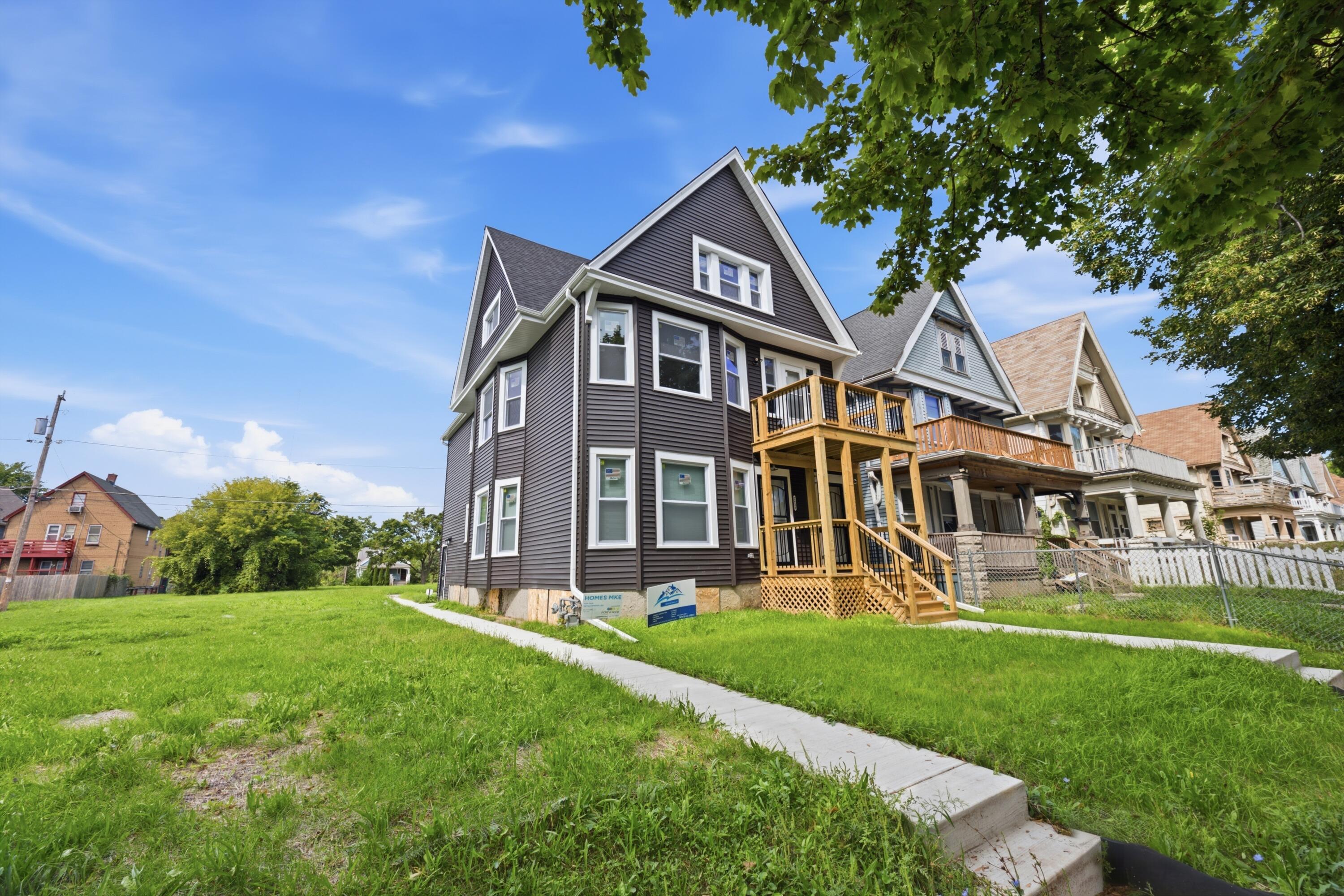 2935 N 28th St, 2937