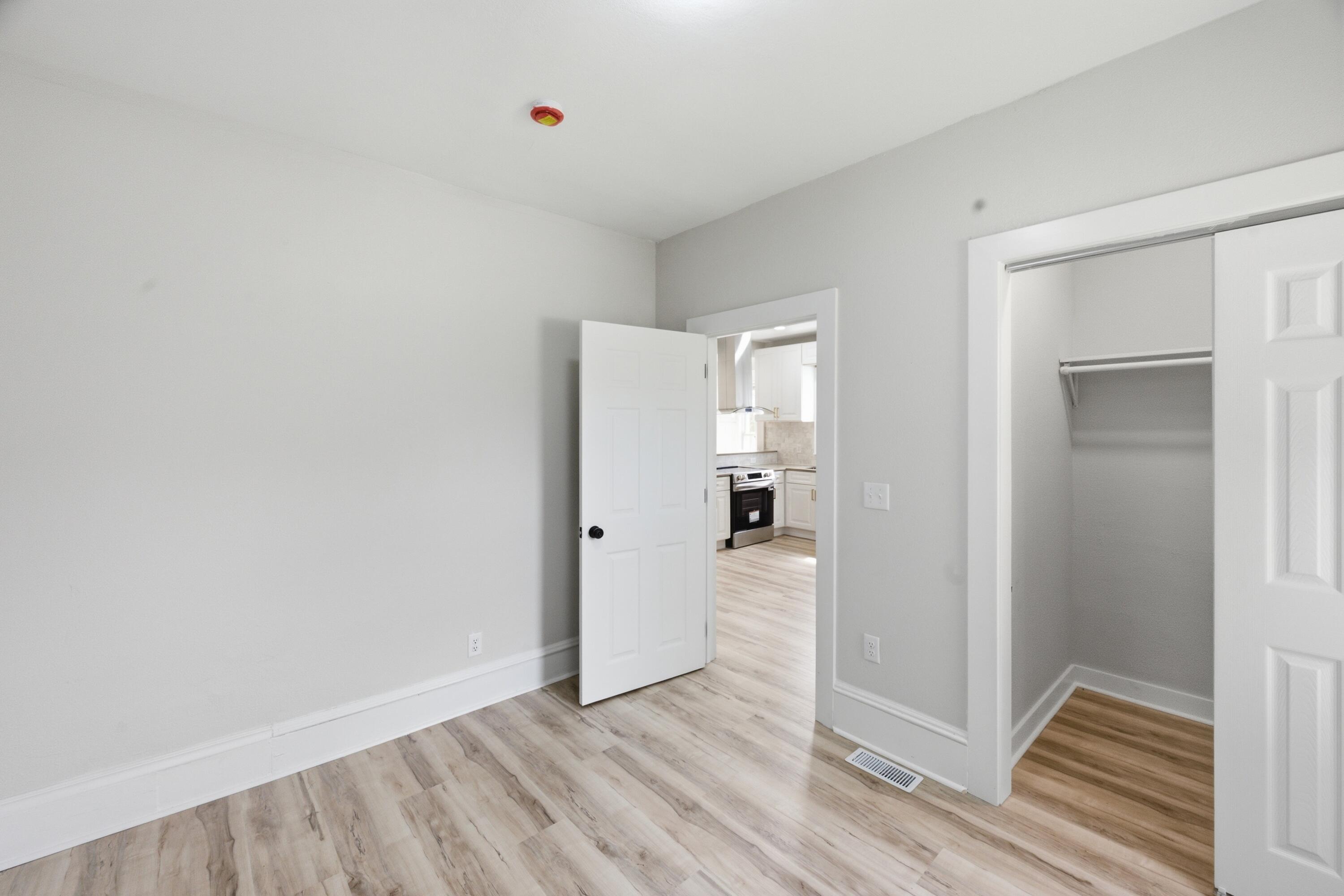 2935 N 28th St, 2937
