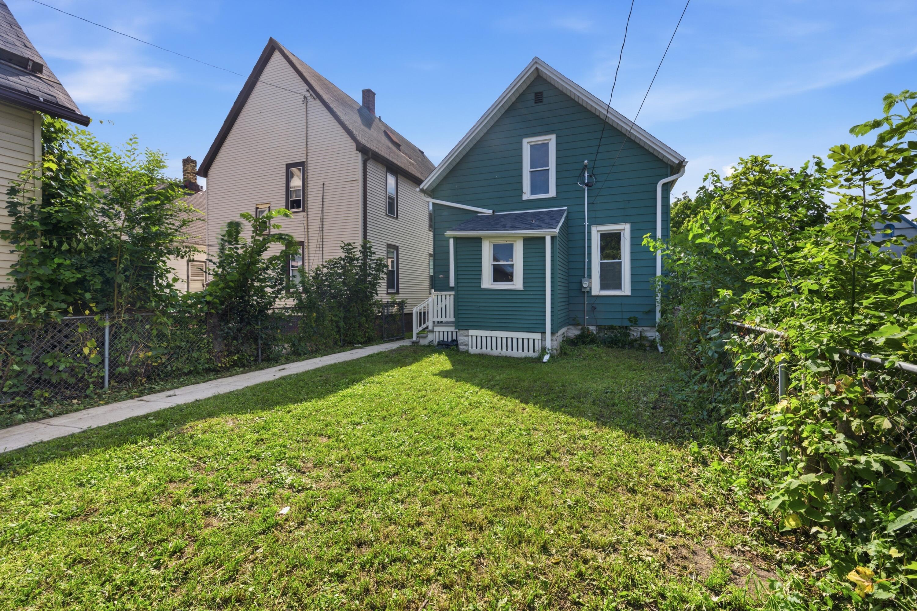 2618 N 24th Pl