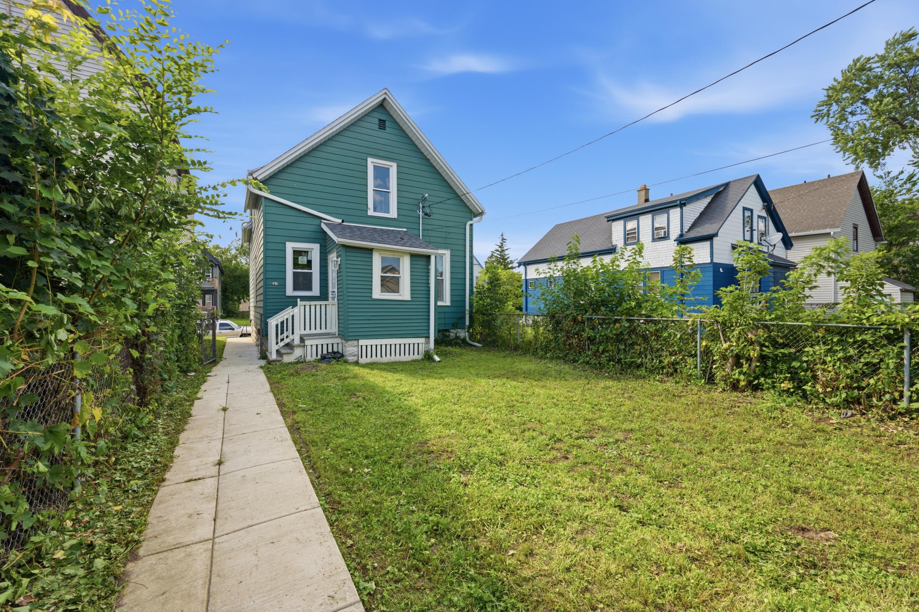 2618 N 24th Pl