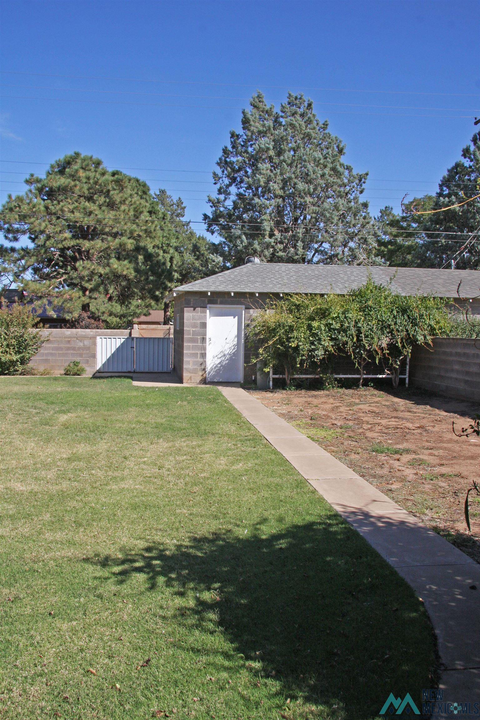 809 Second Street