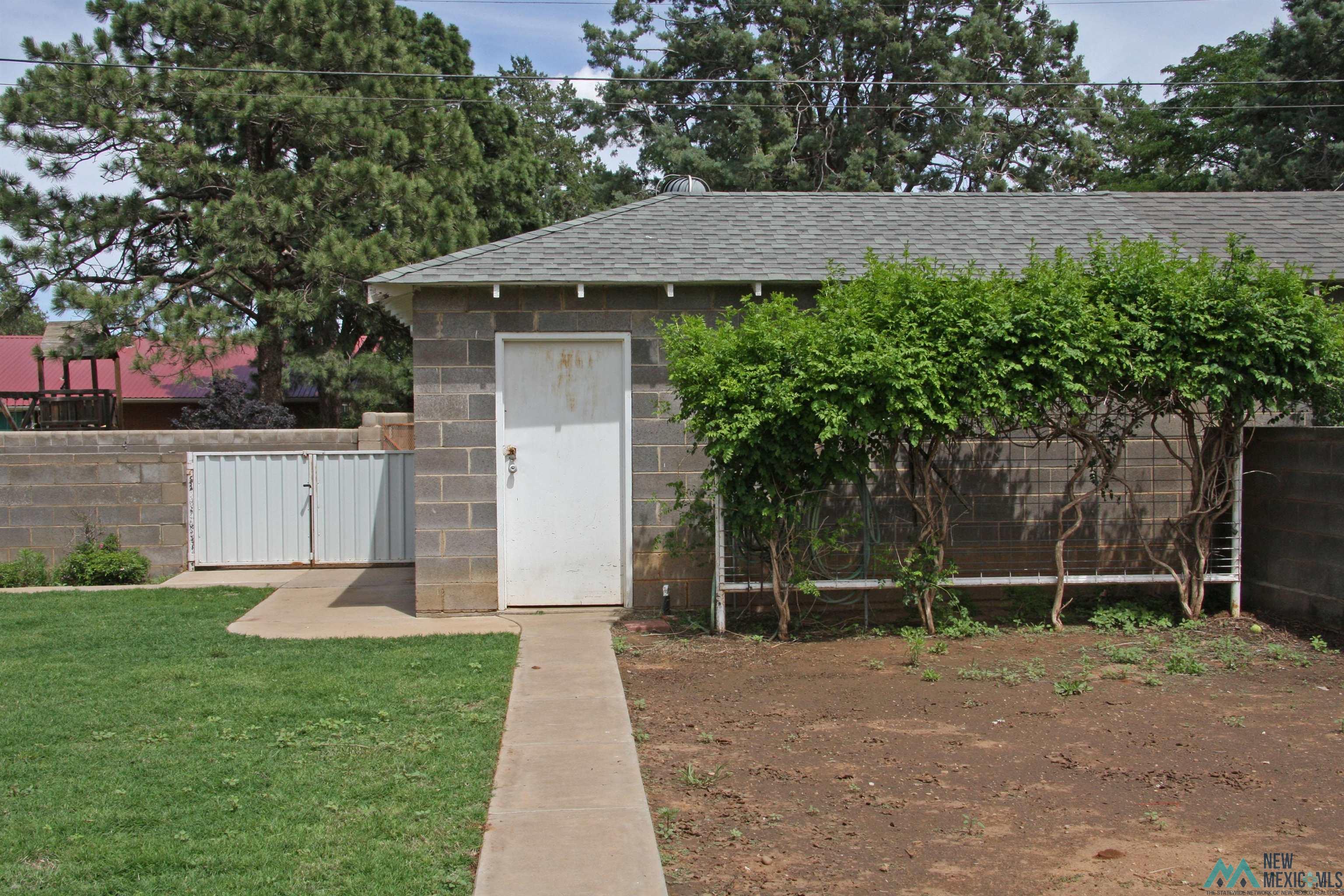 809 Second Street