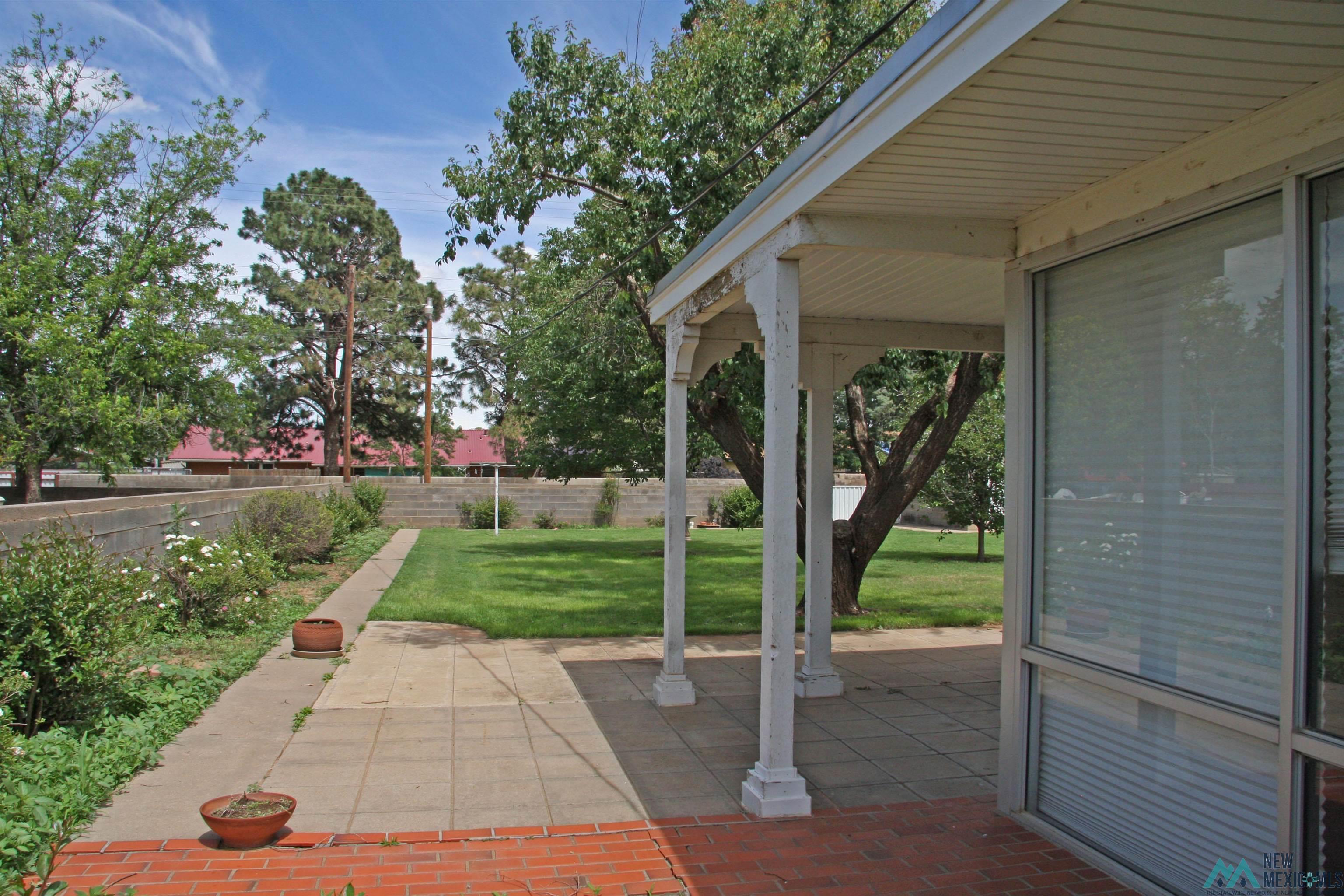 809 Second Street