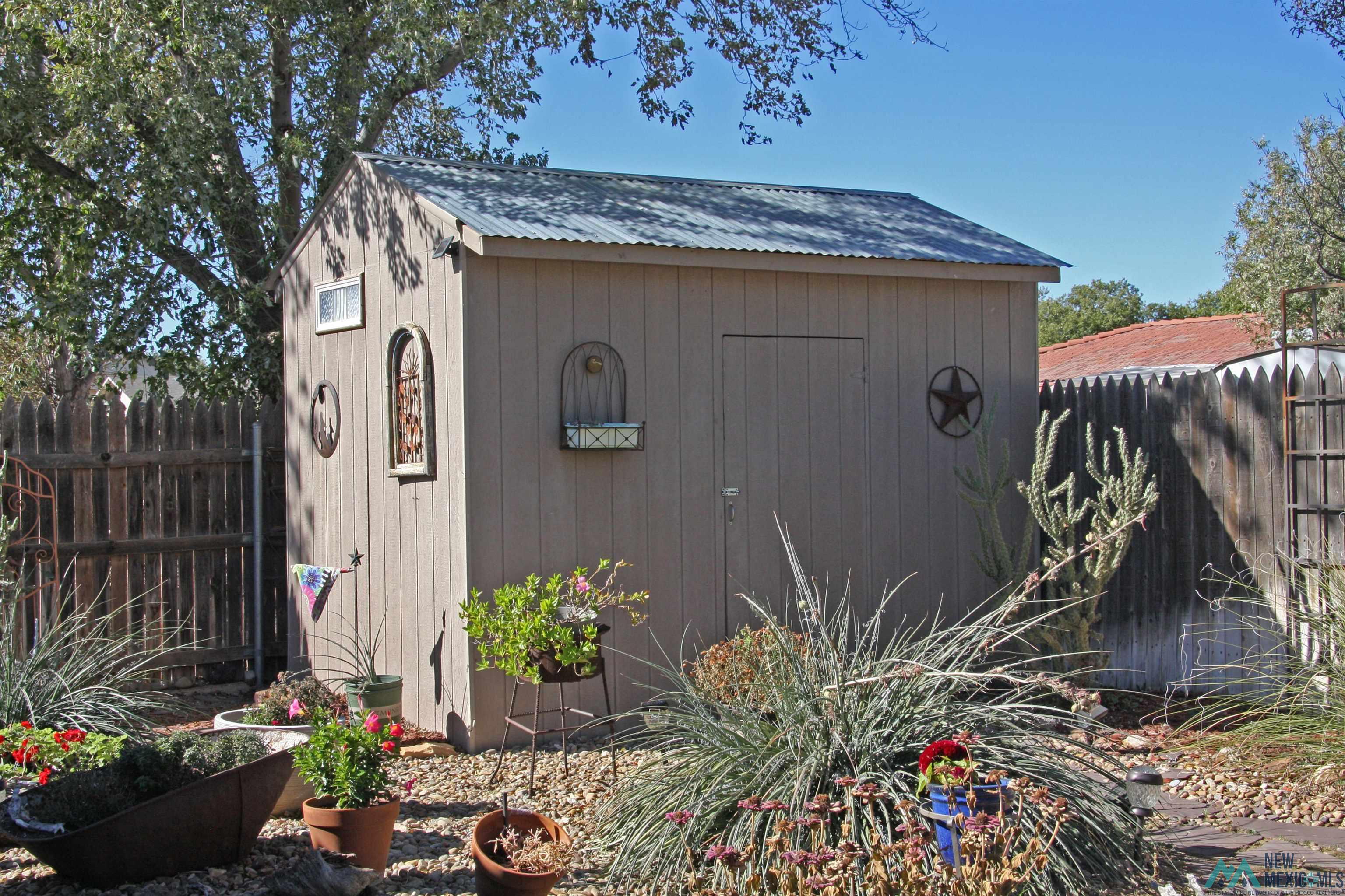 404 Chanticleer Place