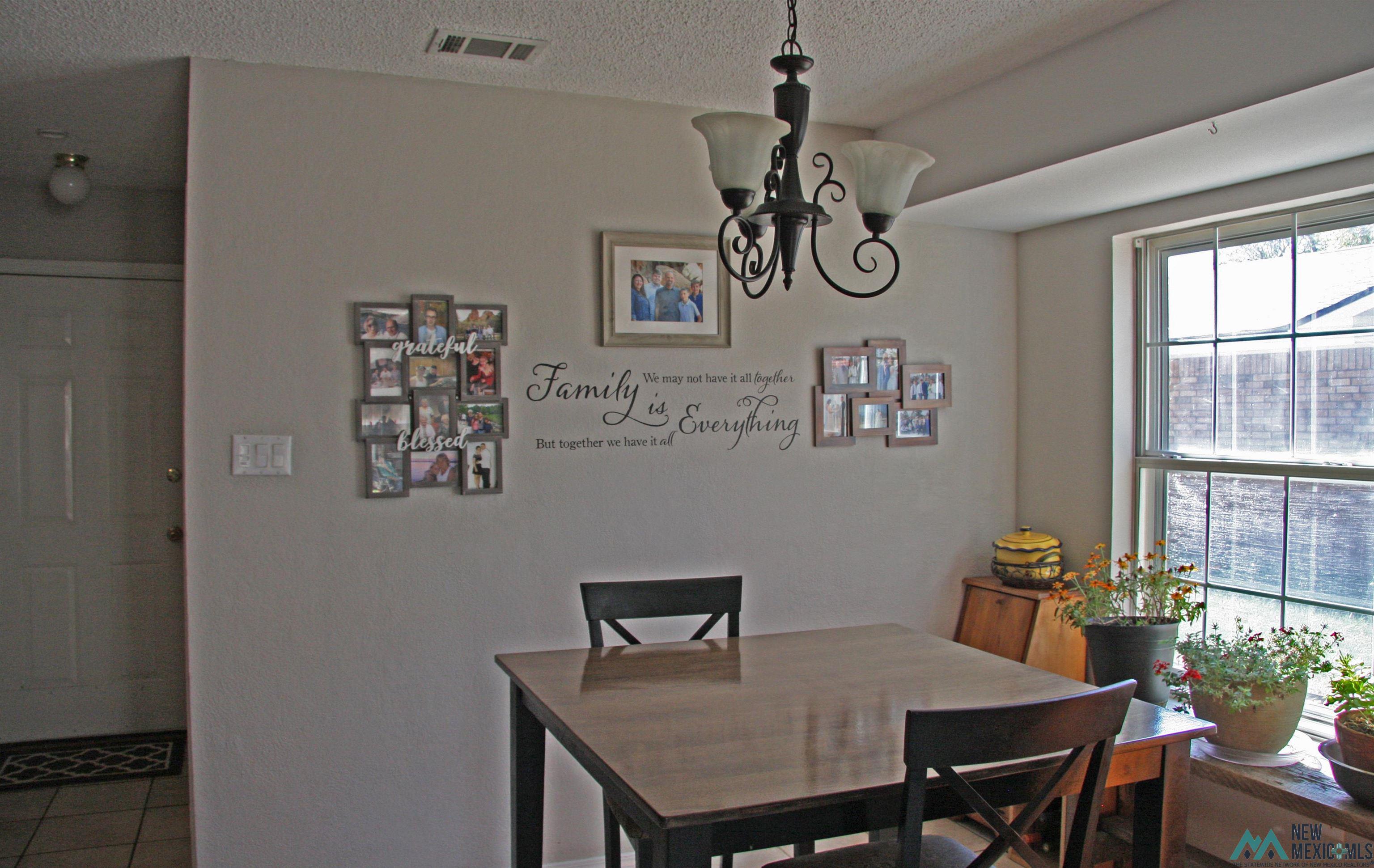 404 Chanticleer Place