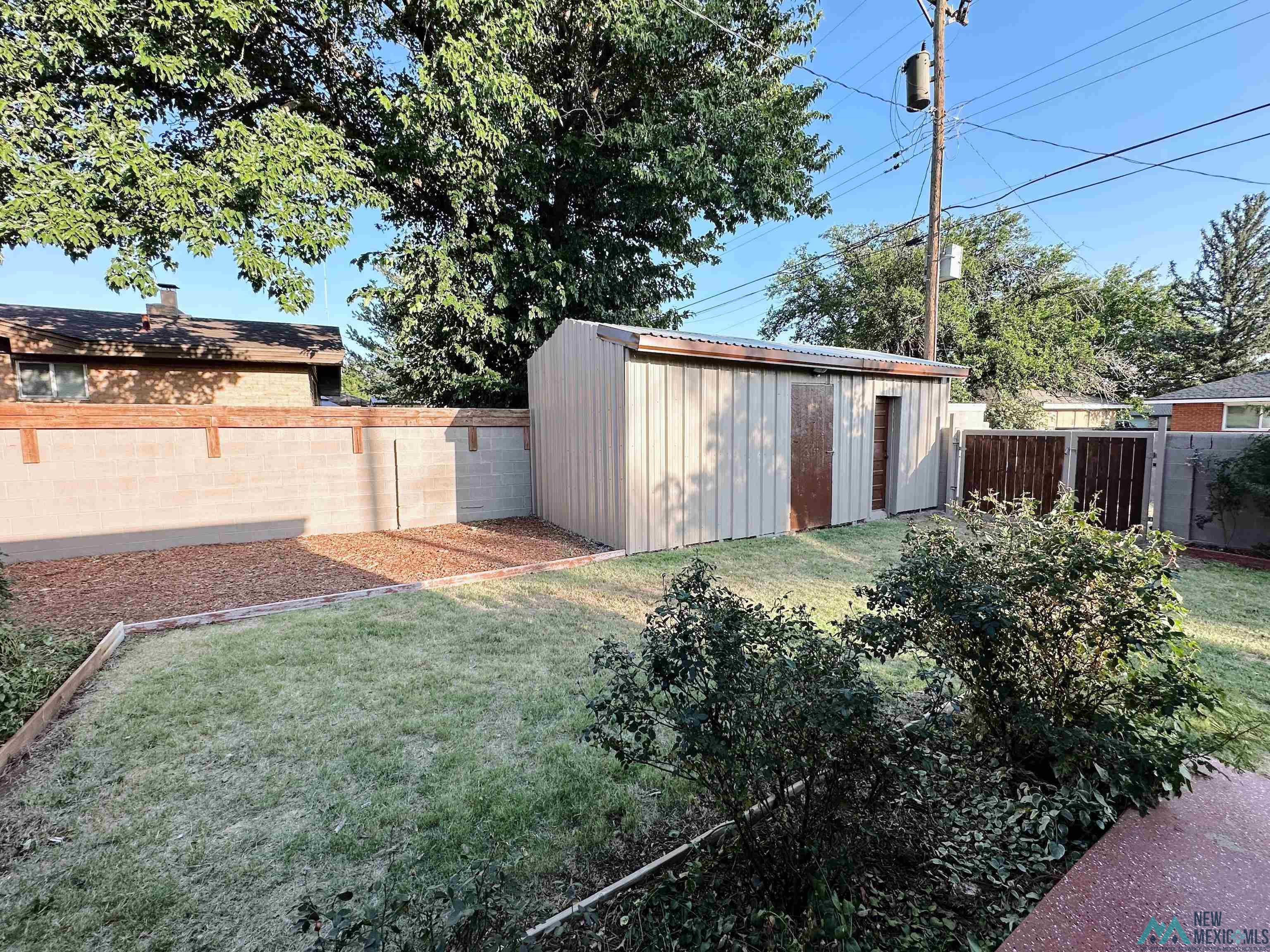 609 W Kathie Drive