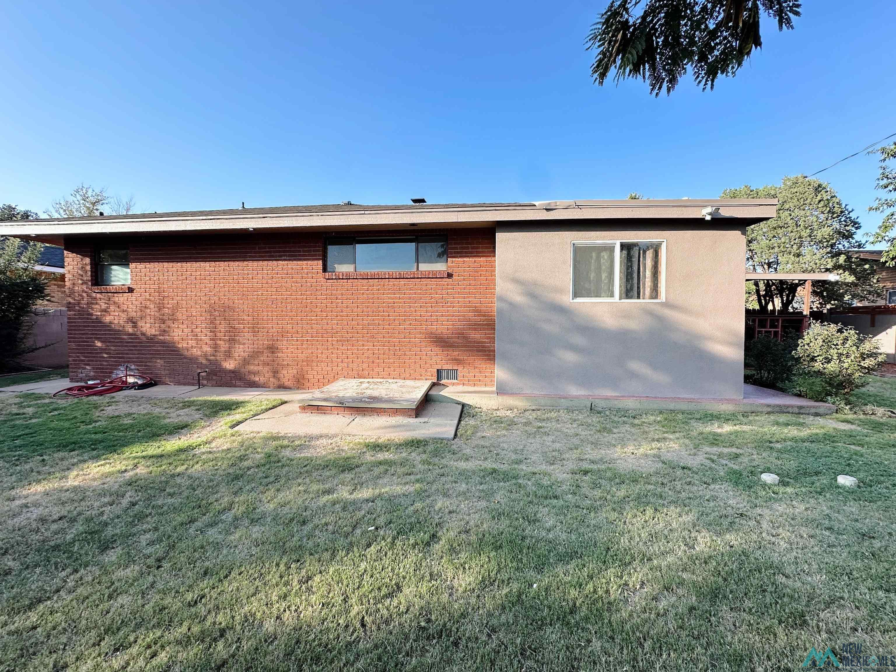 609 W Kathie Drive