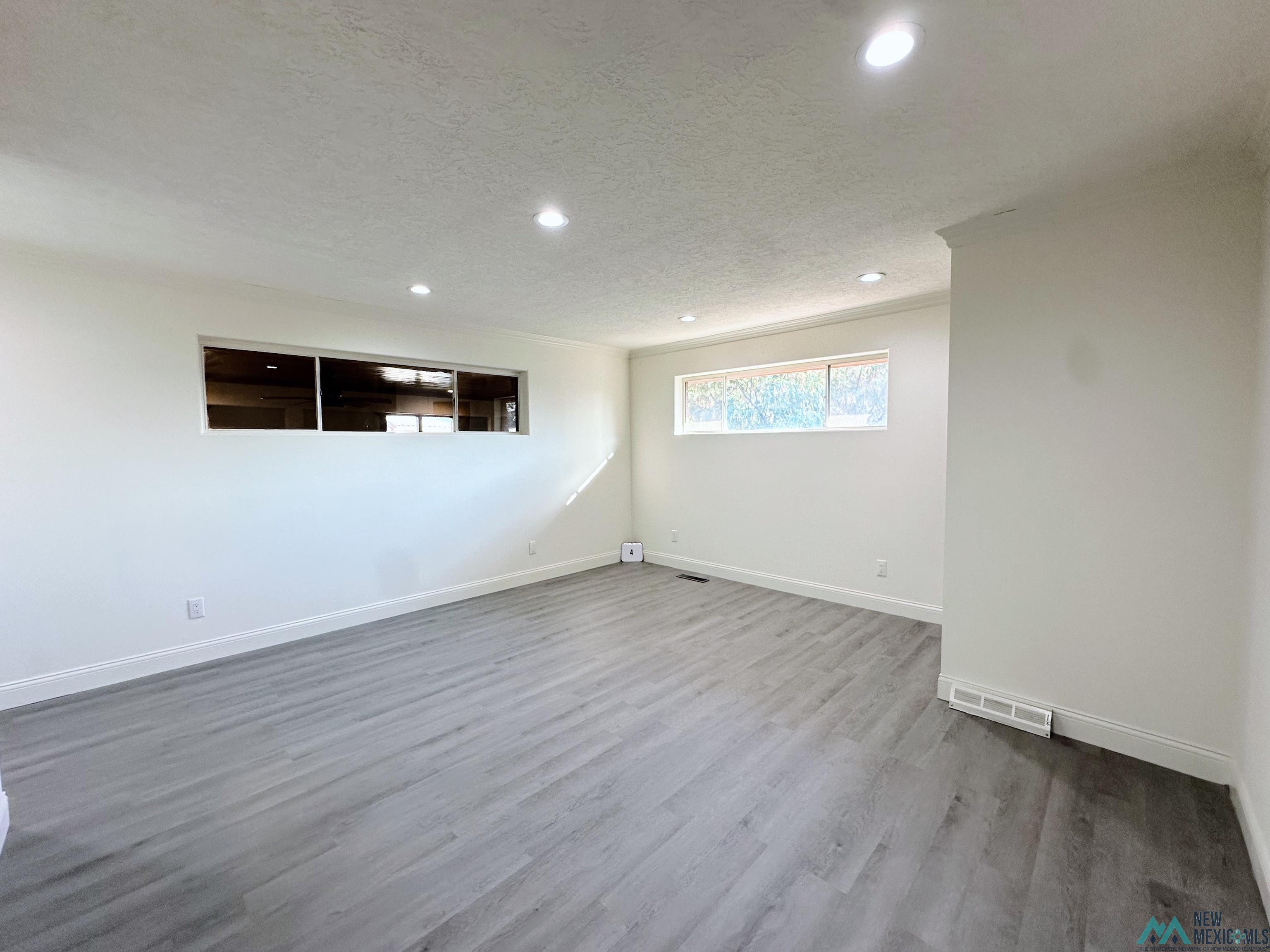 609 W Kathie Drive