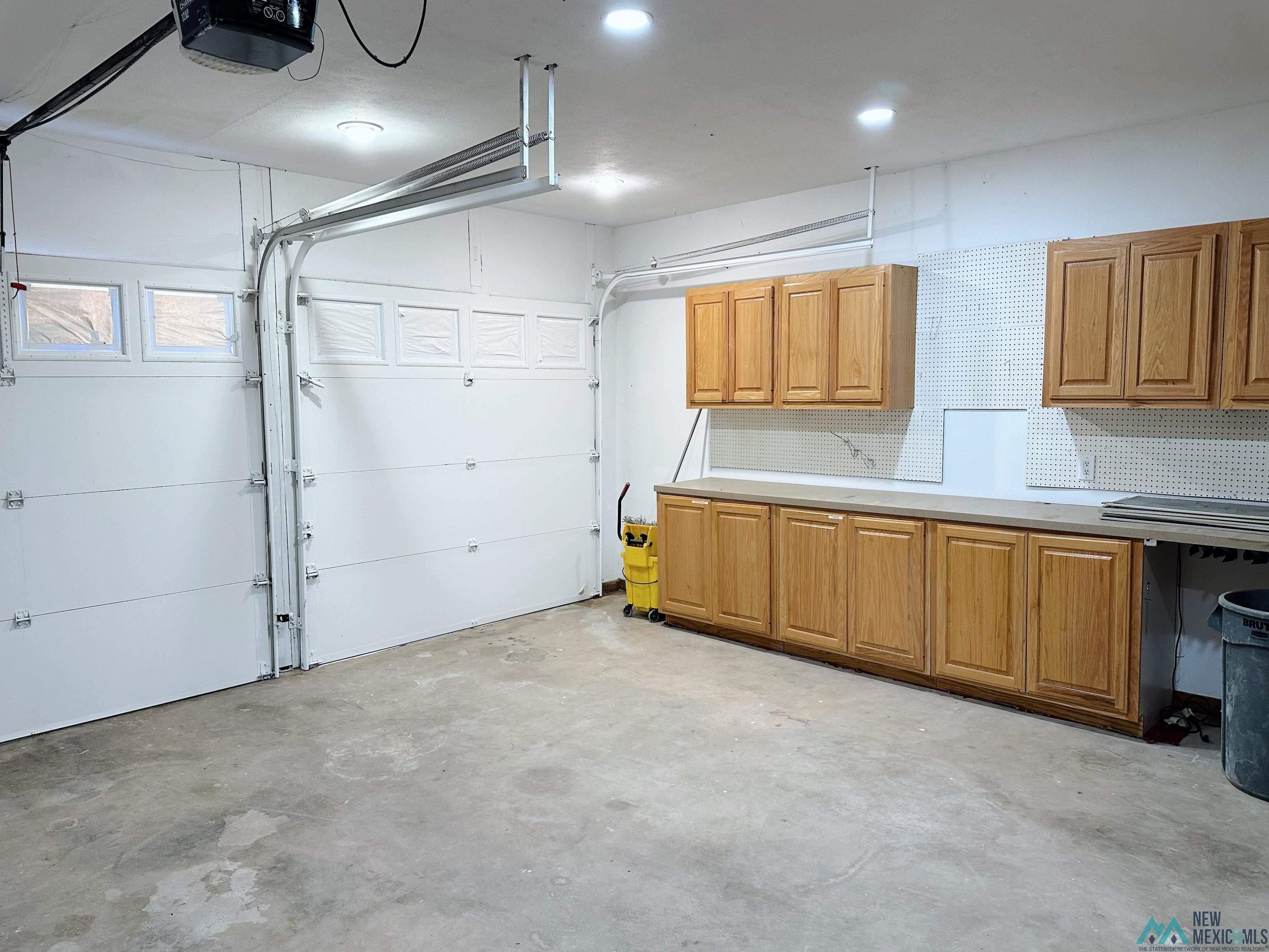609 W Kathie Drive