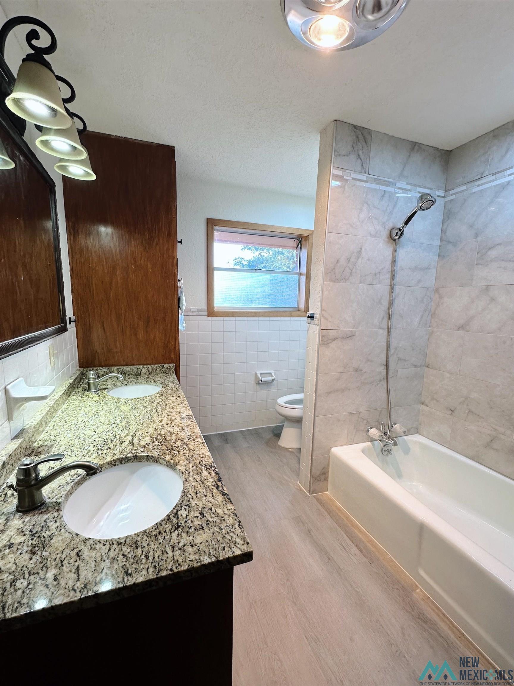 609 W Kathie Drive