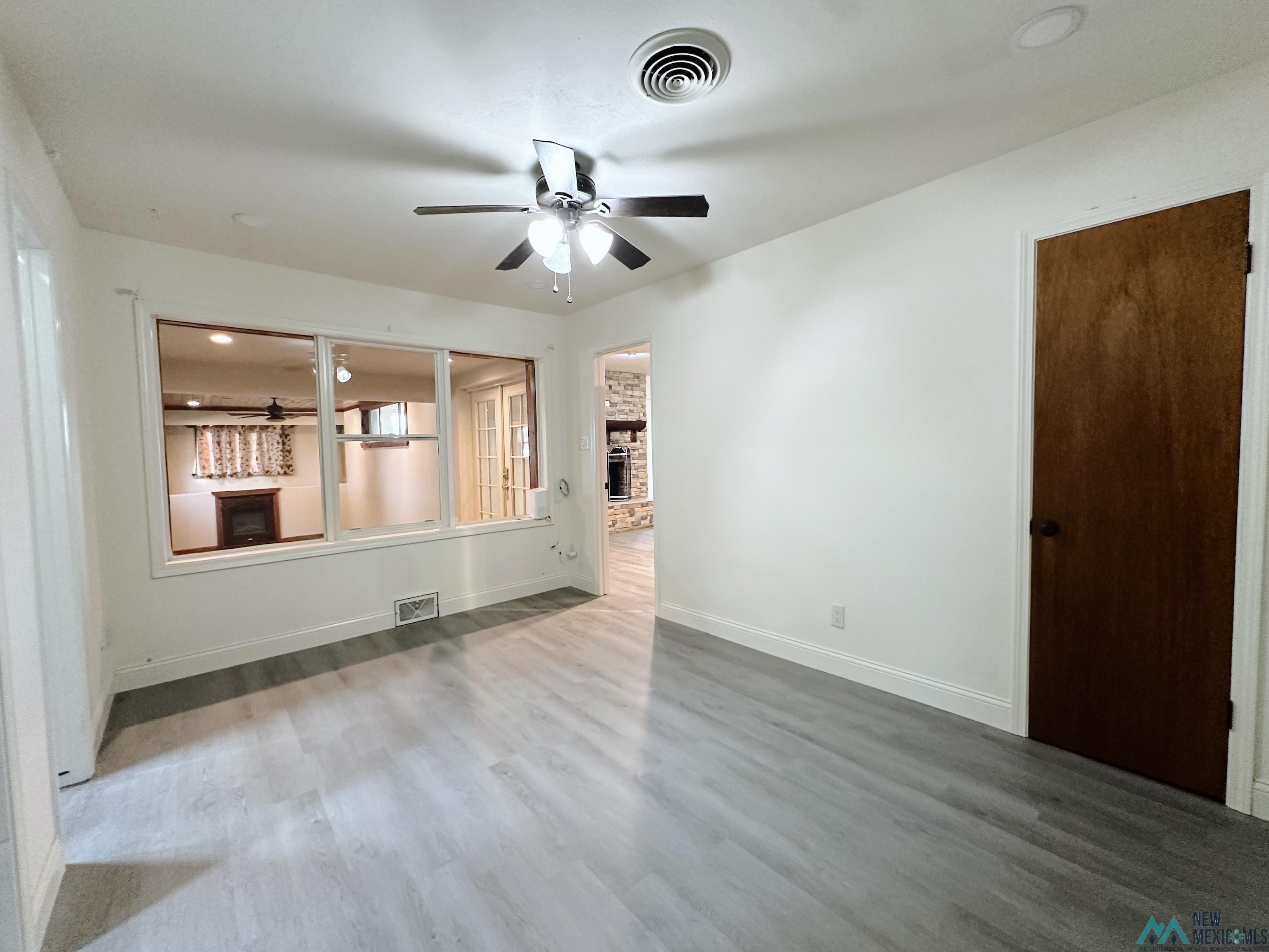 609 W Kathie Drive